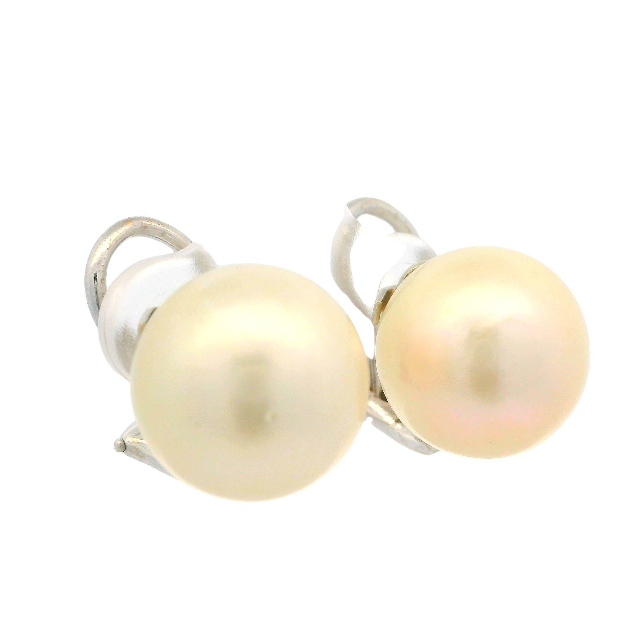 Pendientes de oro blanco de 14 quilates con clip de 12,9 mm de bonitas perlas grandes del Mar del Sur en venta 3