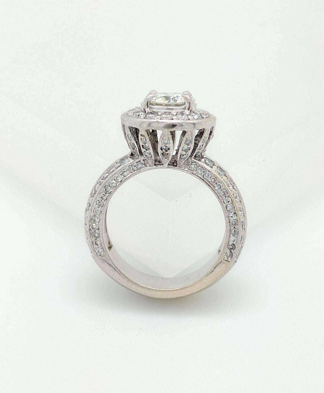 14 Karat White Gold 1.30 Carat Round Brilliant Cut Diamond Halo Ring SI1/G For Sale 4