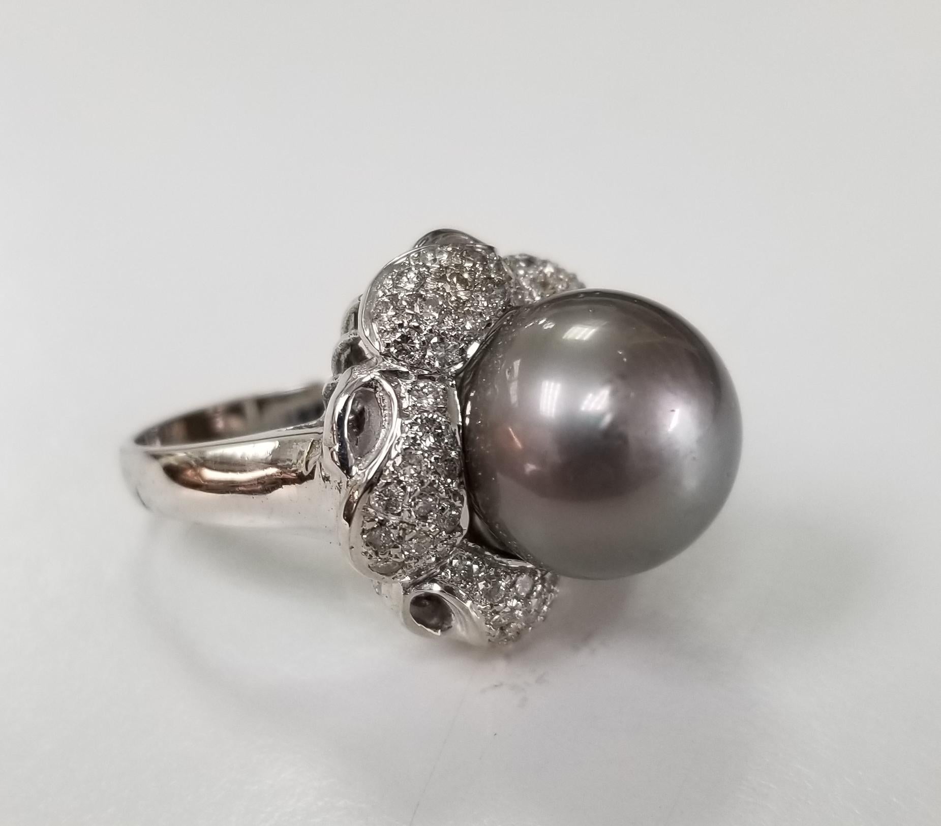 Artisan 14 Karat White Gold Grey 