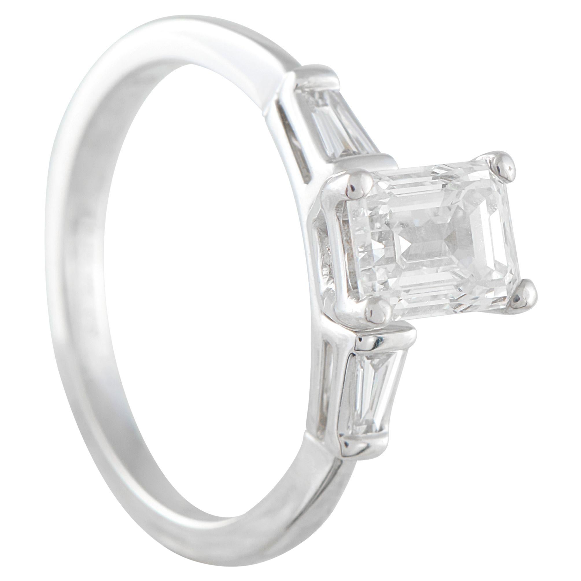 Bague en or blanc 14K avec 1,38ct de diamant MF02-071625