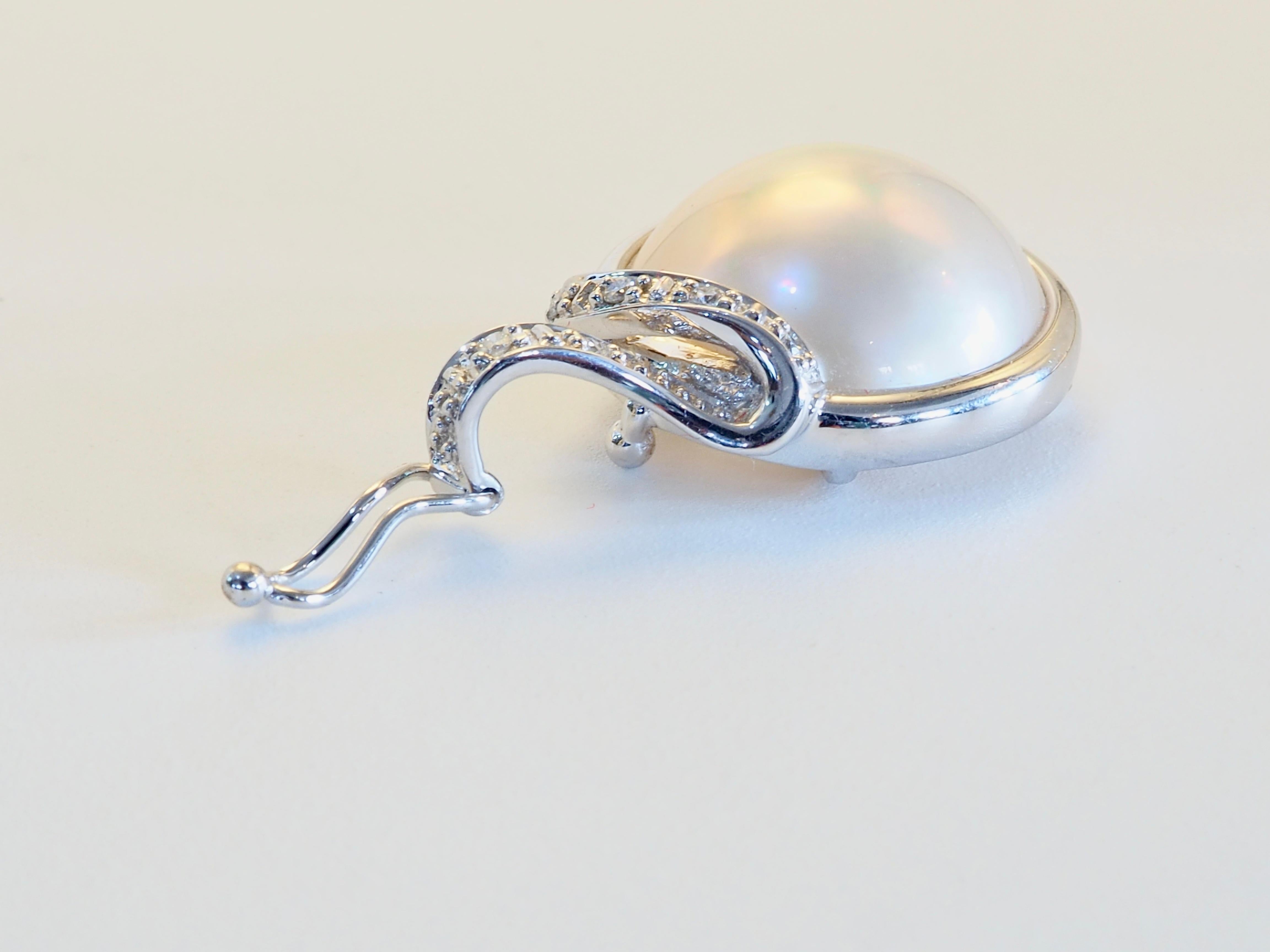 da uomo o donna Perla Mabe in oro bianco 14K da 14,5 mm e ciondolo con diamante da 0,06 carati in vendita
