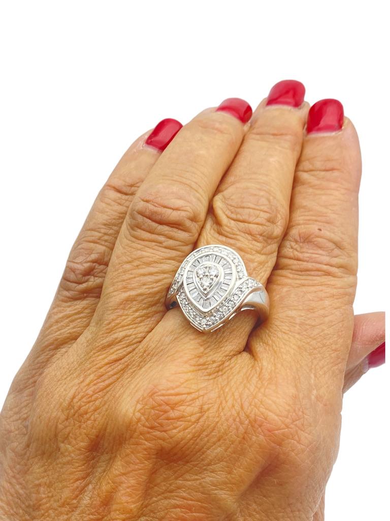 14K White Gold 1.48 Carat Halo Diamond Ring Baguettes & Round Brilliants In Good Condition For Sale In Laguna Hills, CA
