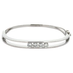 Pulsera apilable clásica de oro blanco de 14 quilates con bisagra abierta y 1,4 ct de diamantes grandes
