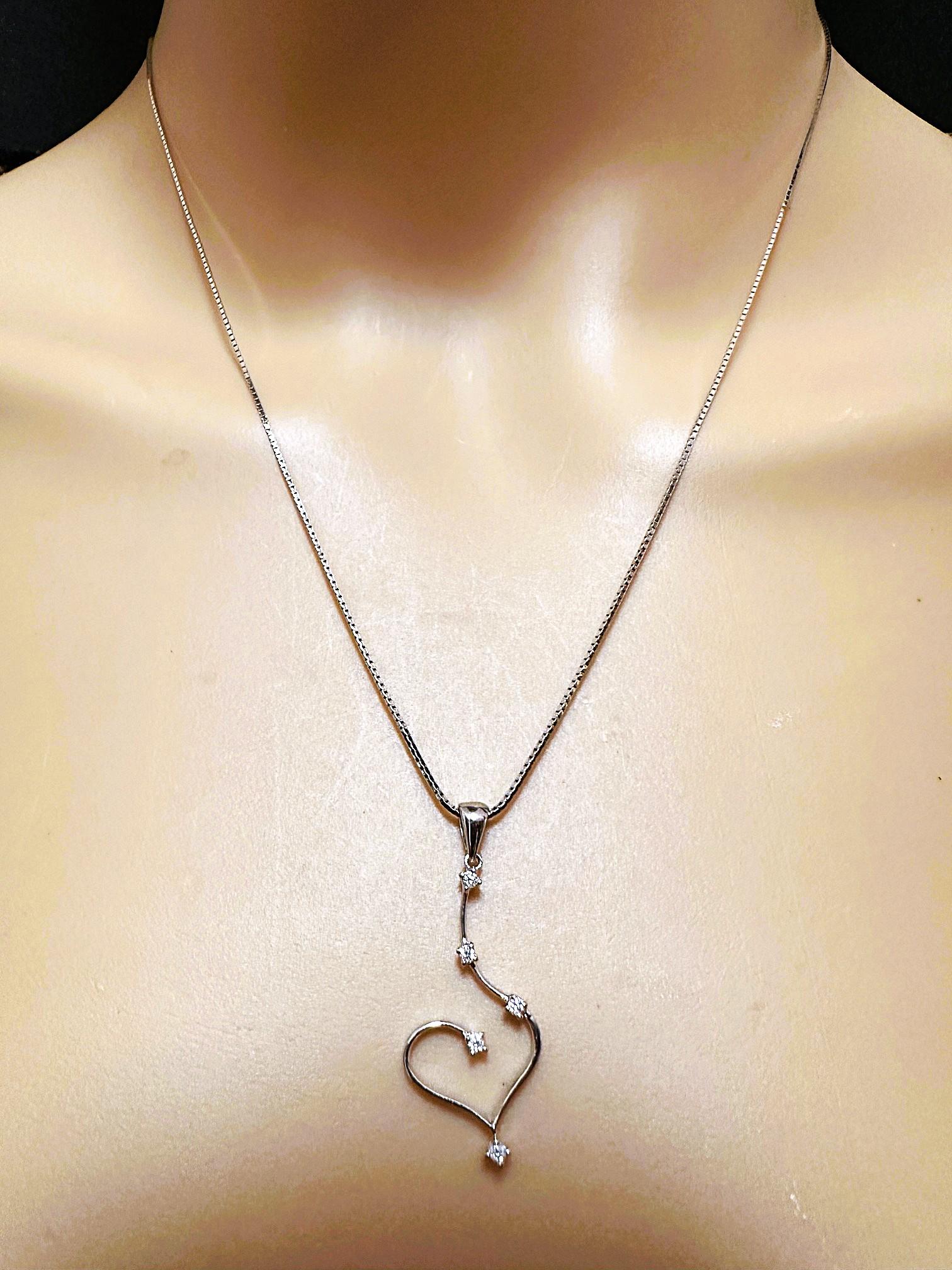 14k Weißgold .15 Karat Diamant-Herz-Anhänger-Halskette auf 18