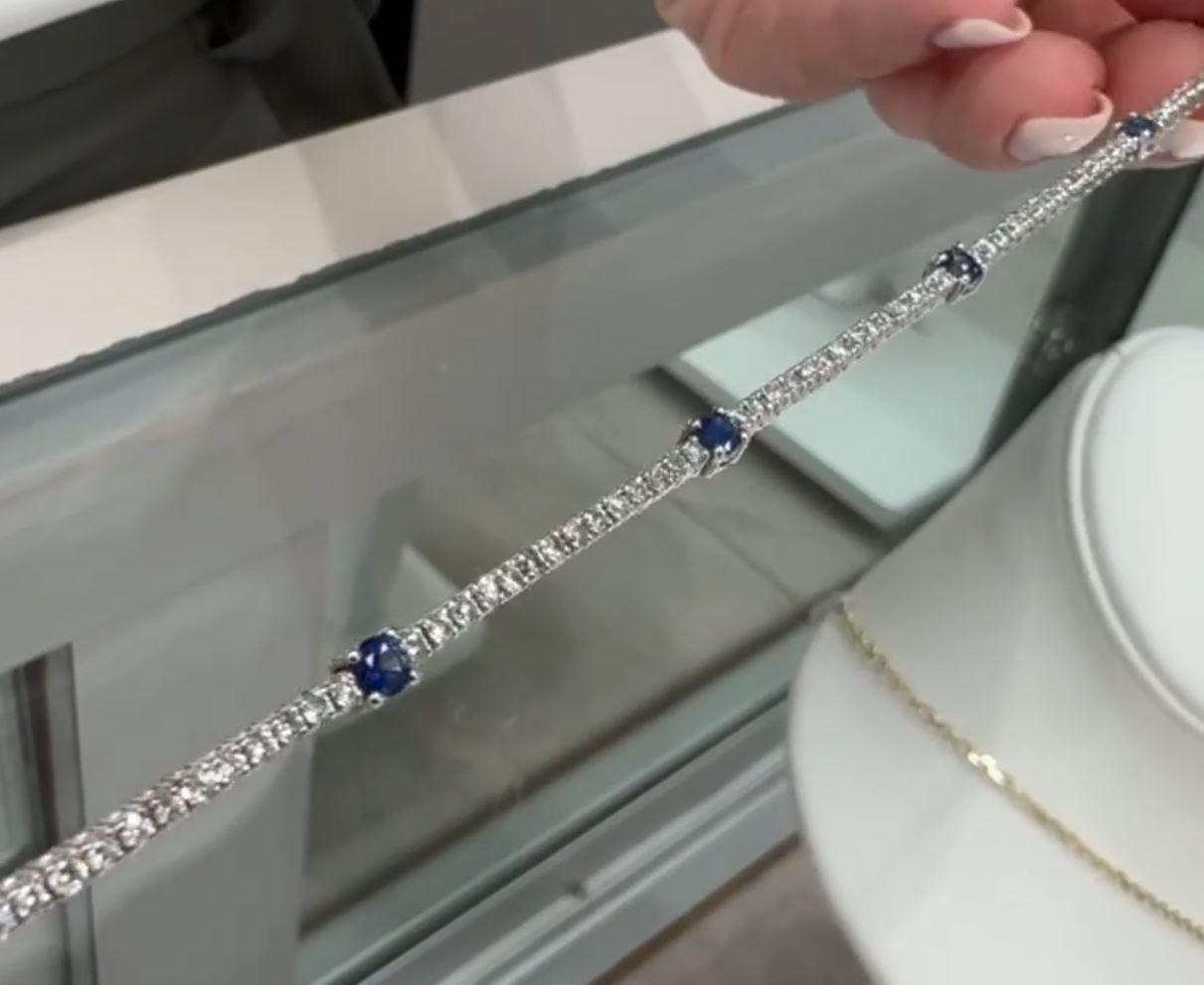 14K White Gold 1.50 Ct Diamond and 0.75 Ct Round Blue Sapphire Tennis Bracelet For Sale 1