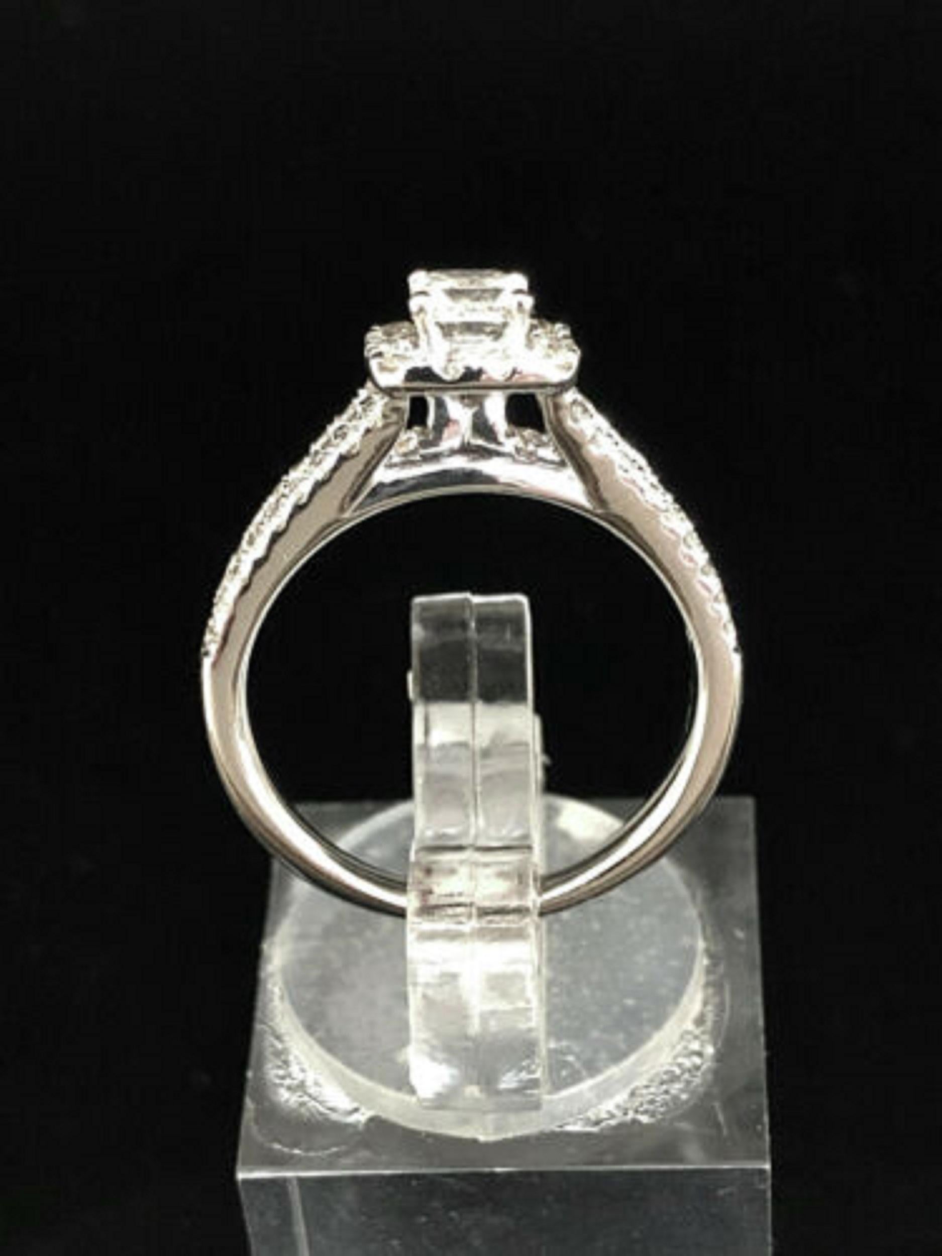 14K White Gold 1.50ctw G/SI-2 Princess Cut Diamond w/Accents Engagement Ring In New Condition In New York, NY