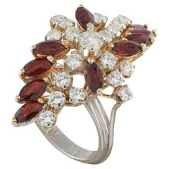 Ring aus 14-karätigem Weißgold mit einem Diamanten von 1,54 Karat und Granat, Art.-Nr. MF26-062426