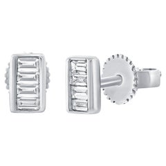 Clous d'oreilles en or blanc 14 carats avec diamants baguettes de 0,15 carat pour elle