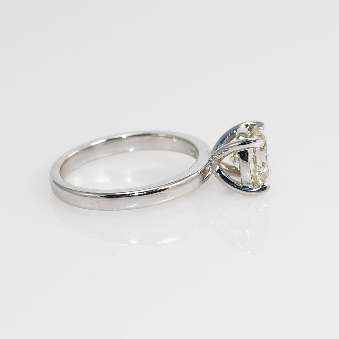 Women's 14K White Gold 1.60ct Diamond Ring, 3.8gr For Sale