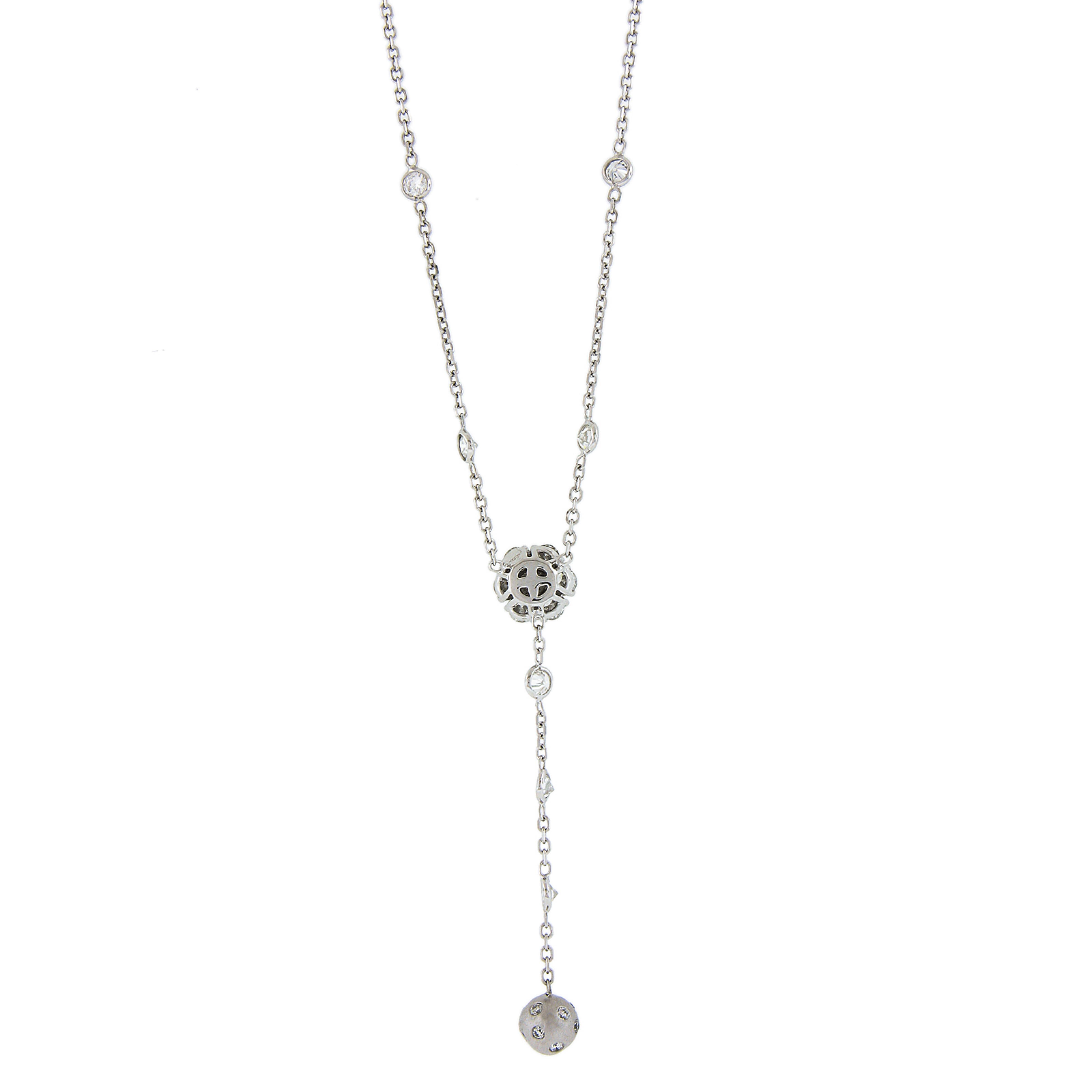 Collar de cadena de oro blanco de 14 quilates de 1,60 quilates de diamantes en racimo con gota de bola por metro en venta 1