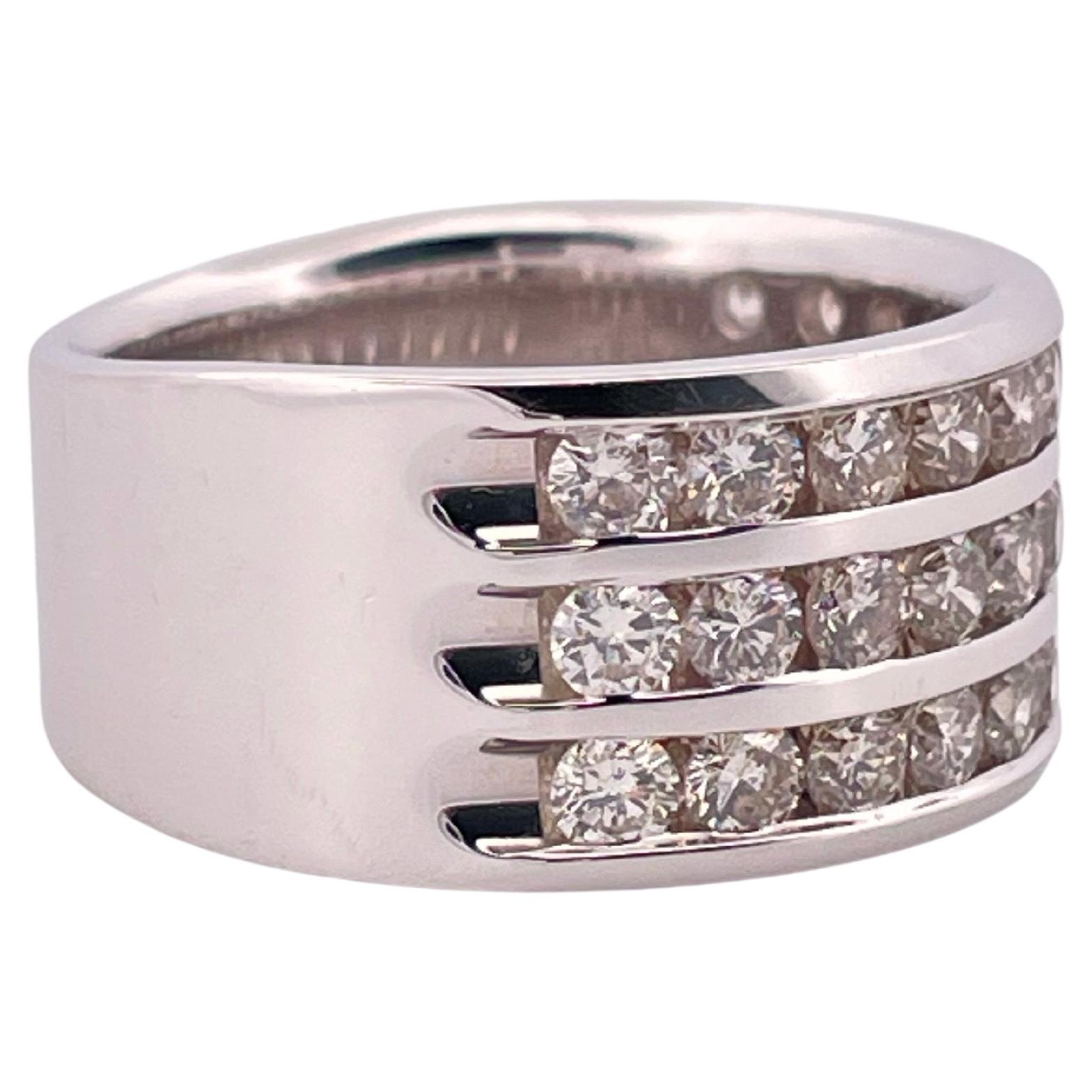 Anillo de diamantes de oro blanco de 14 quilates 1,65 ctw I-J SI1-SI2 Contemporáneo en venta