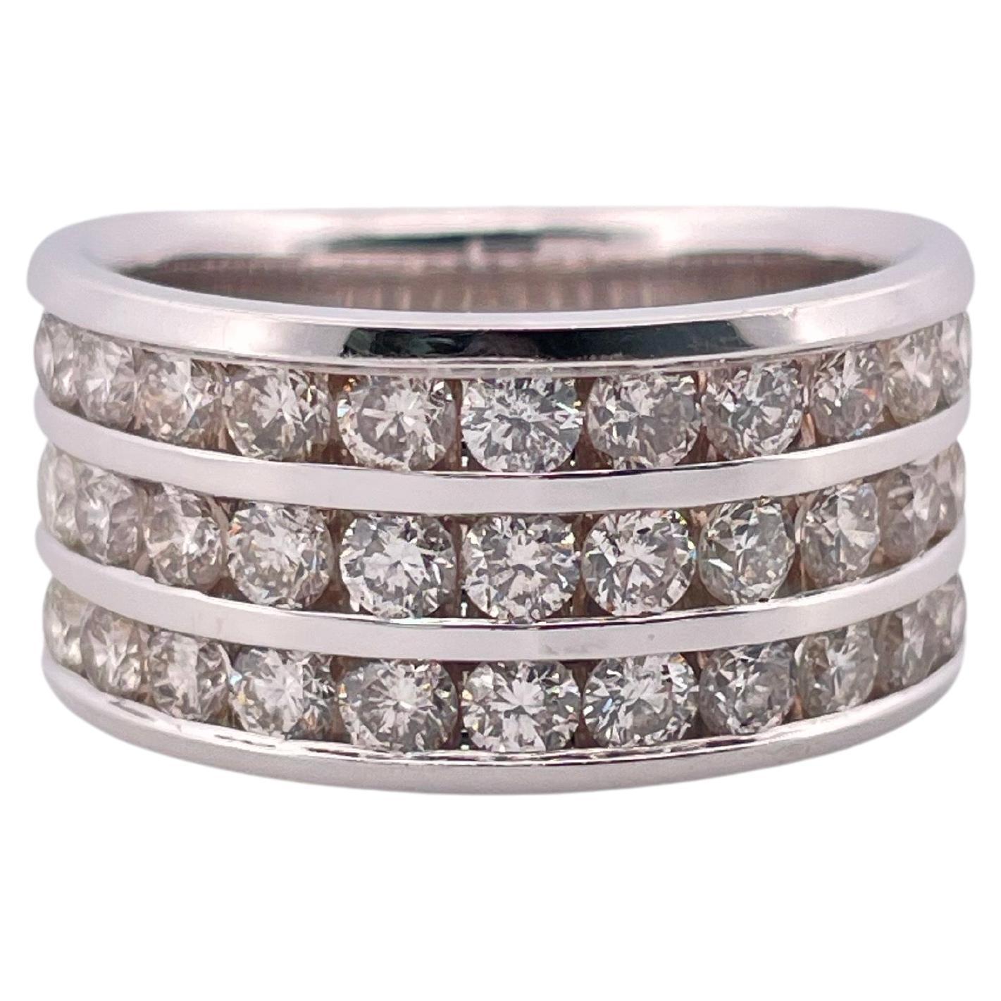 Anillo de diamantes de oro blanco de 14 quilates 1,65 ctw I-J SI1-SI2 en venta