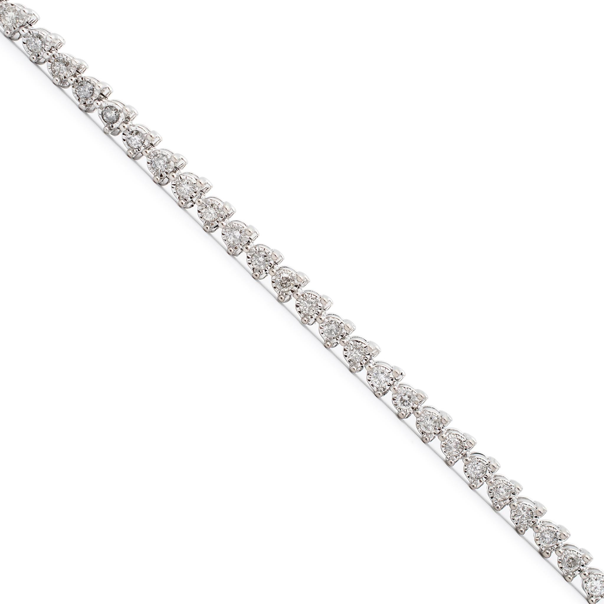 14K White Gold 1.71ct Diamond Tennis Bracelet In Excellent Condition For Sale In Houston, TX
