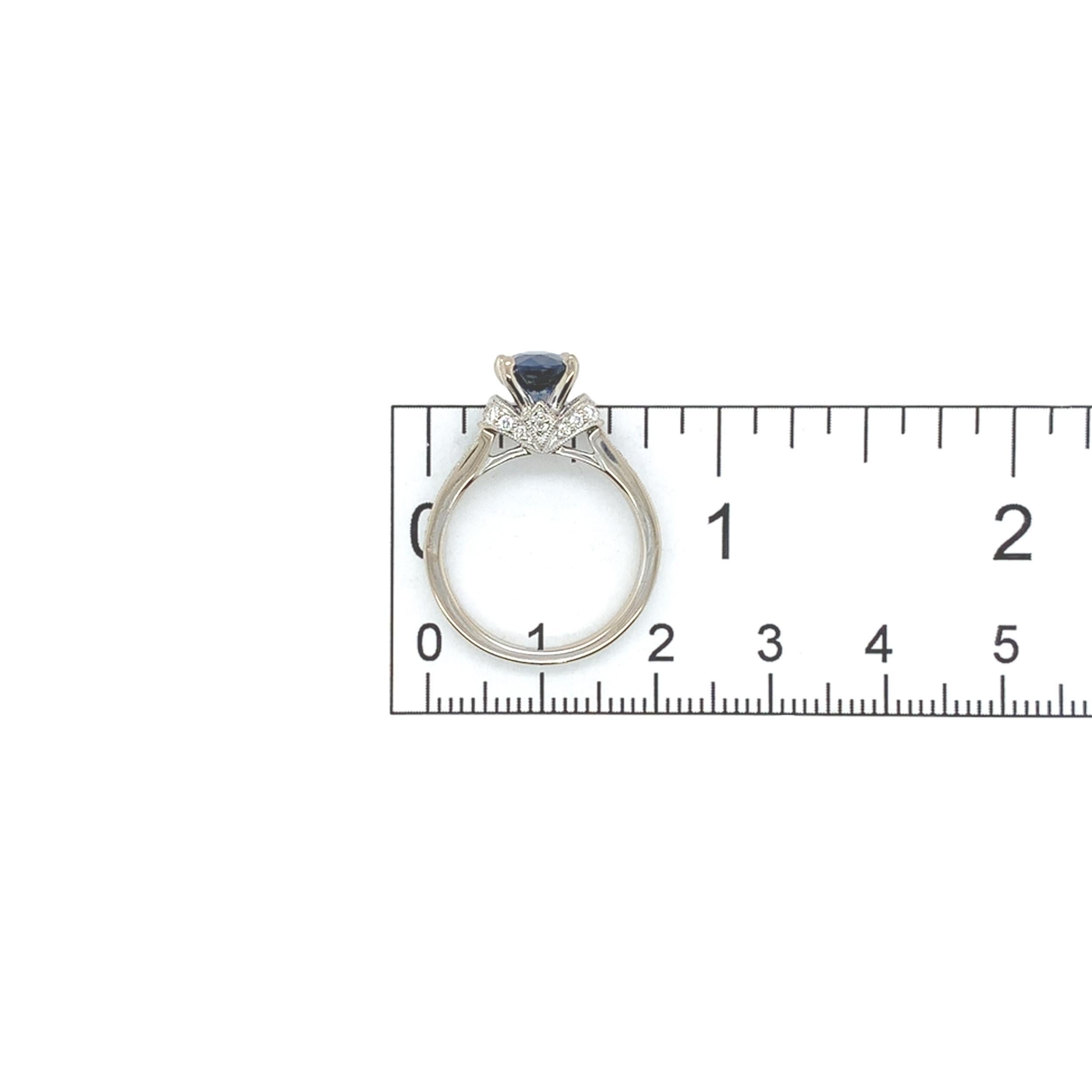 Anillo de oro blanco de 14 quilates con zafiro azul y diamantes de 1,74 quilates talla 6,25 en venta 5