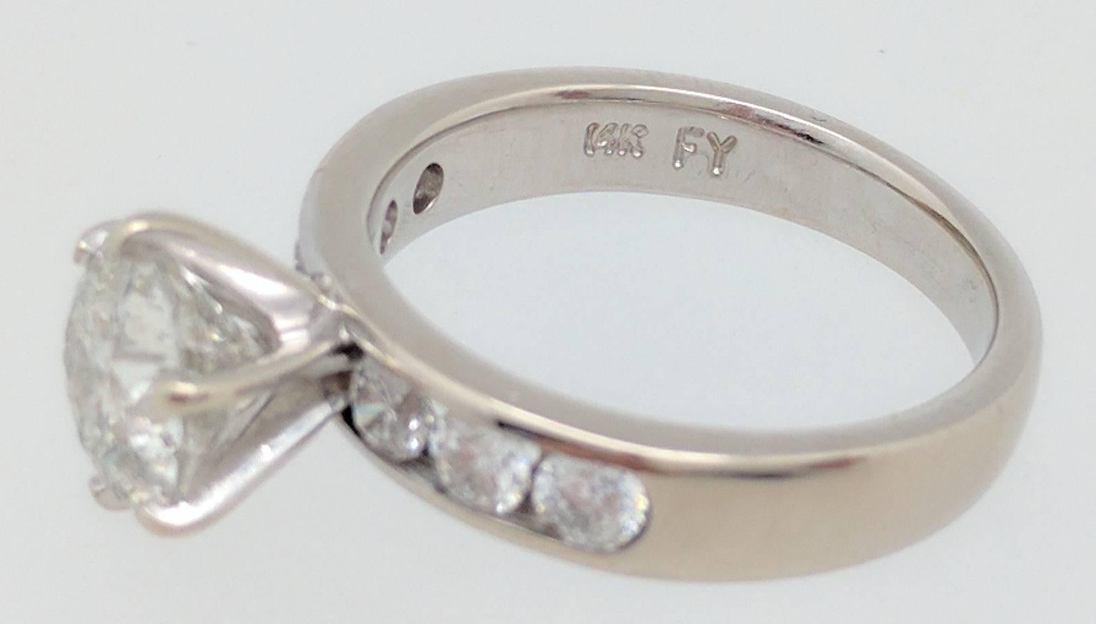 Women's or Men's 14 Karat White Gold 1.76 Carat Round Natural Diamond Engagement Ring I1/I