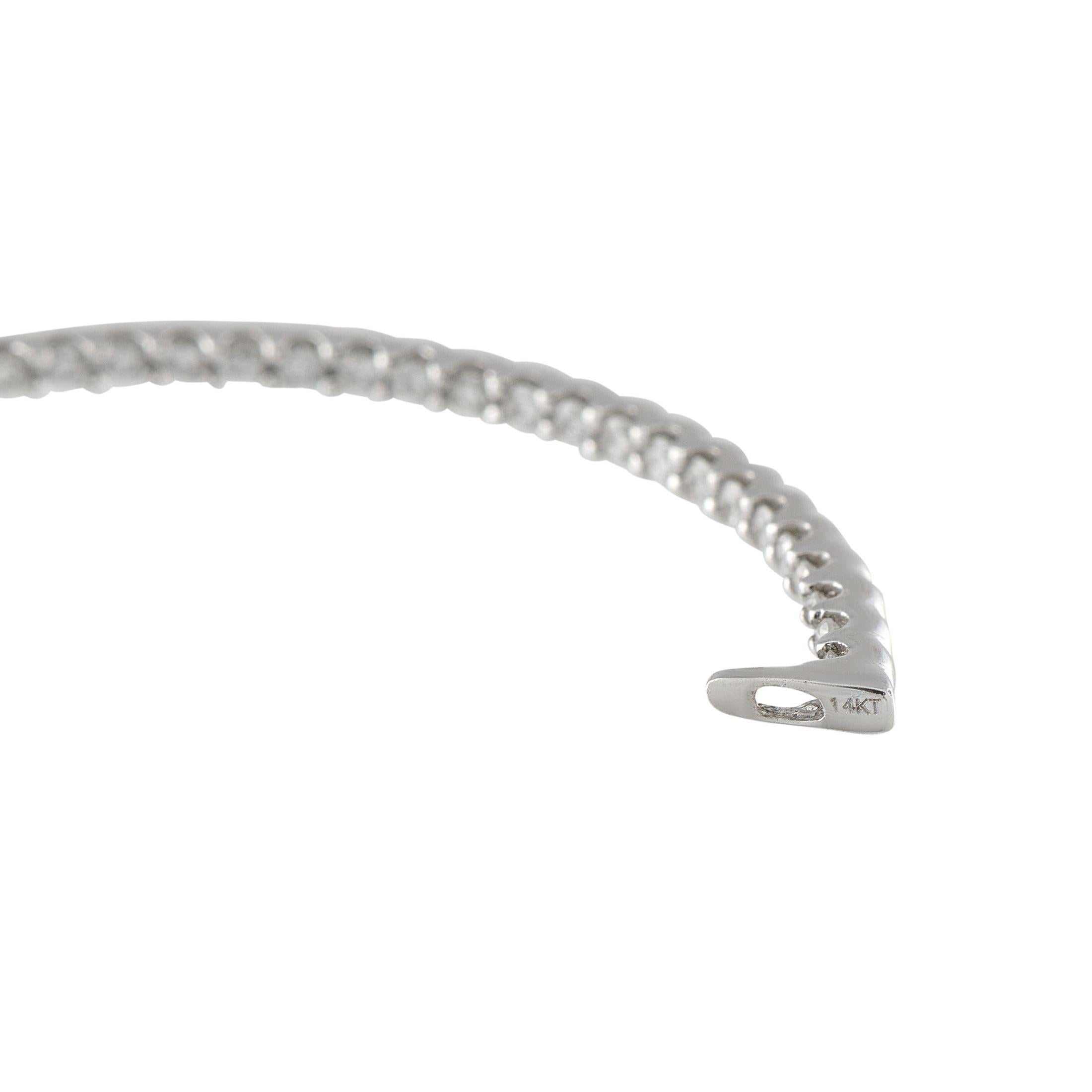 Taille ronde Boucles d'oreilles en or blanc 14K avec diamant de 1,77 ct. MF07-070225 en vente