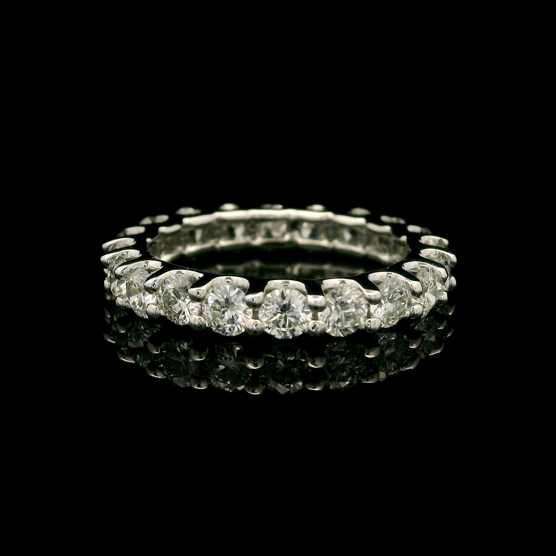 Brilliant Cut 14k White Gold 1.80ctw Fiery Round Diamond Stack Eternity Band Ring sz 5.5 For Sale