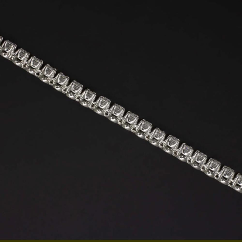 Contemporary 14K White Gold 1.84 Carat Diamond Tennis Bracelet G-H SI1-SI2 For Sale