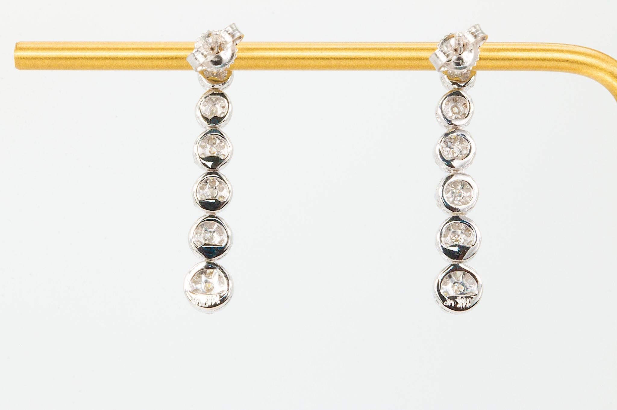 14k Weißgold 1ctw Diamant-Tropfen-Ohrringe (Rundschliff) im Angebot