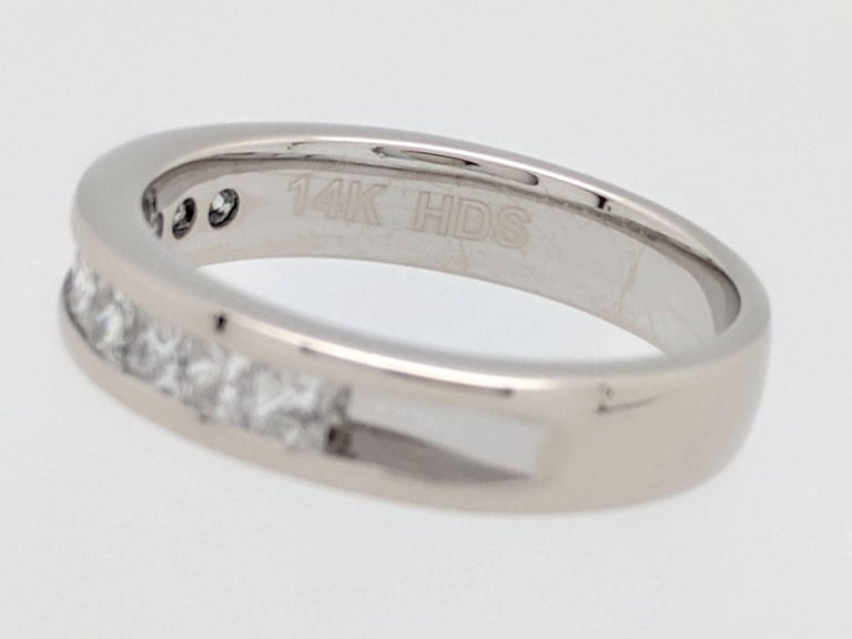 14 Karat White Gold Wedding Ring Pictures