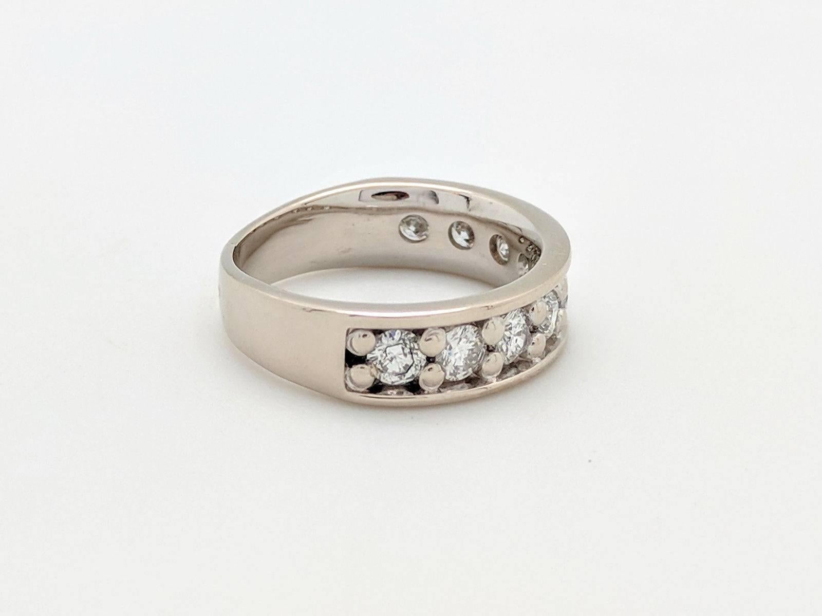 14 Karat White Gold 1 Carat Prong Set Diamond Wedding Band Ring For Sale 1