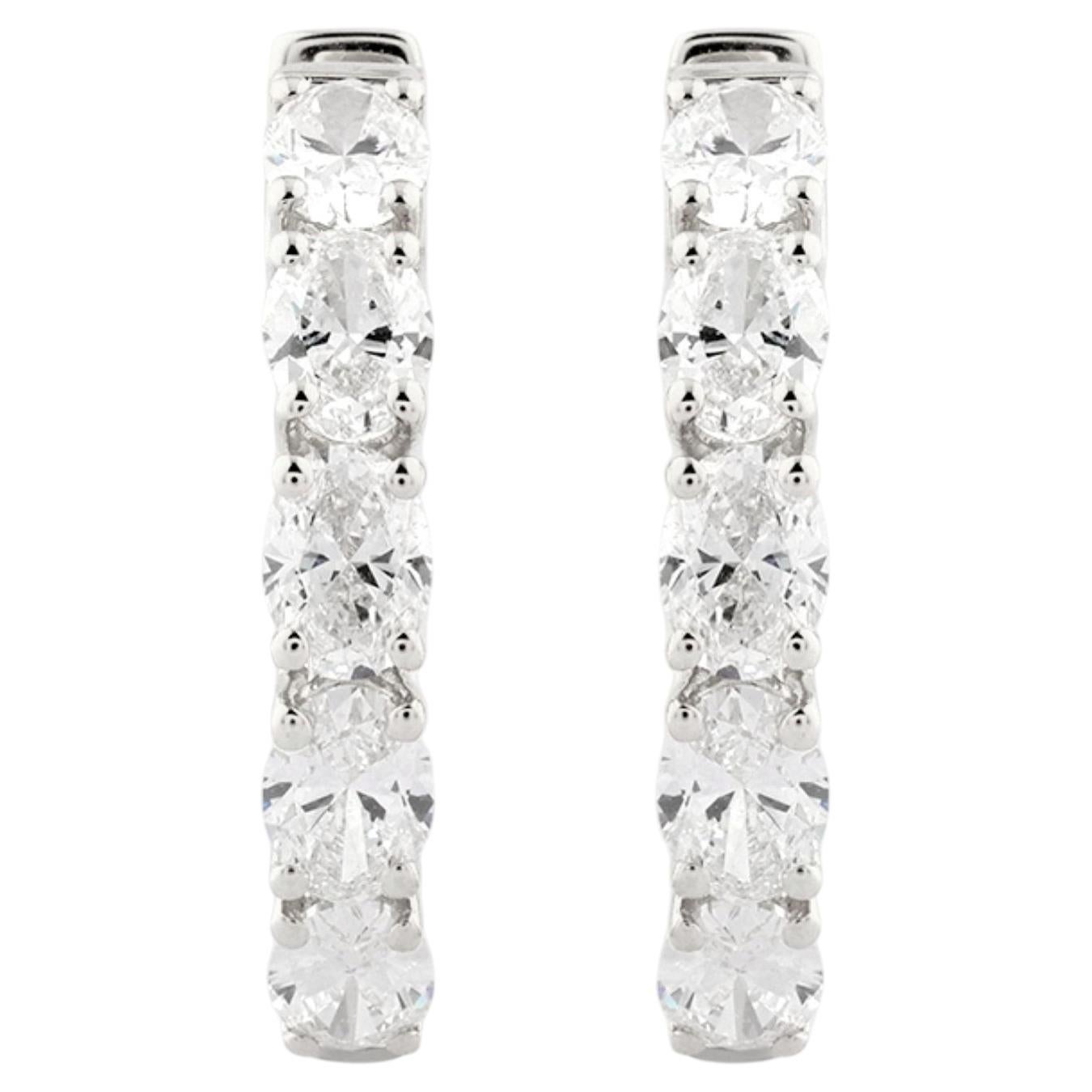 Orecchini a cerchio "huggie" in oro bianco 14 carati con diamanti taglio rotondo da 2 carati
