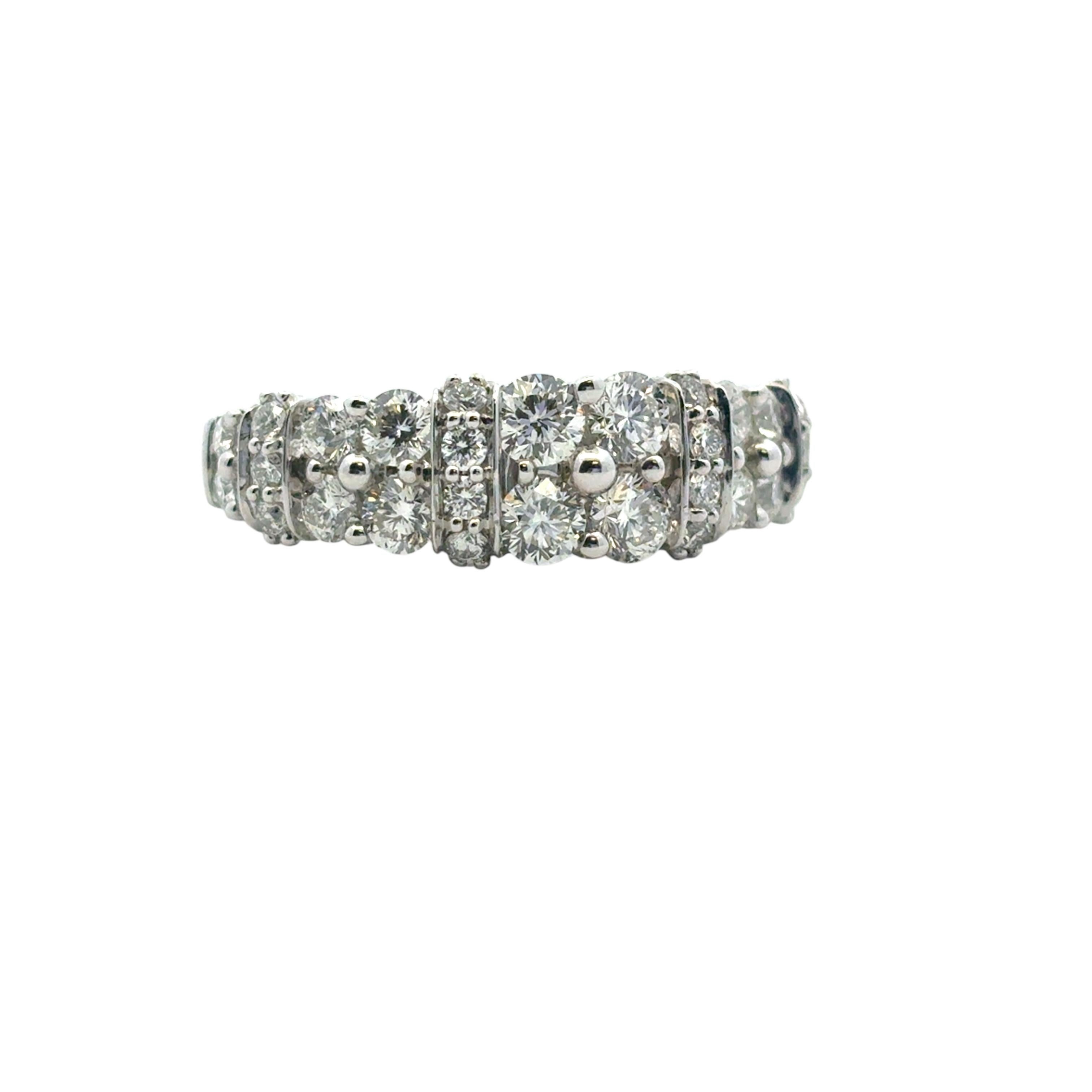 14k White Gold 2 Row approx. 1.43ctw Diamond Ring Corte redondo en venta