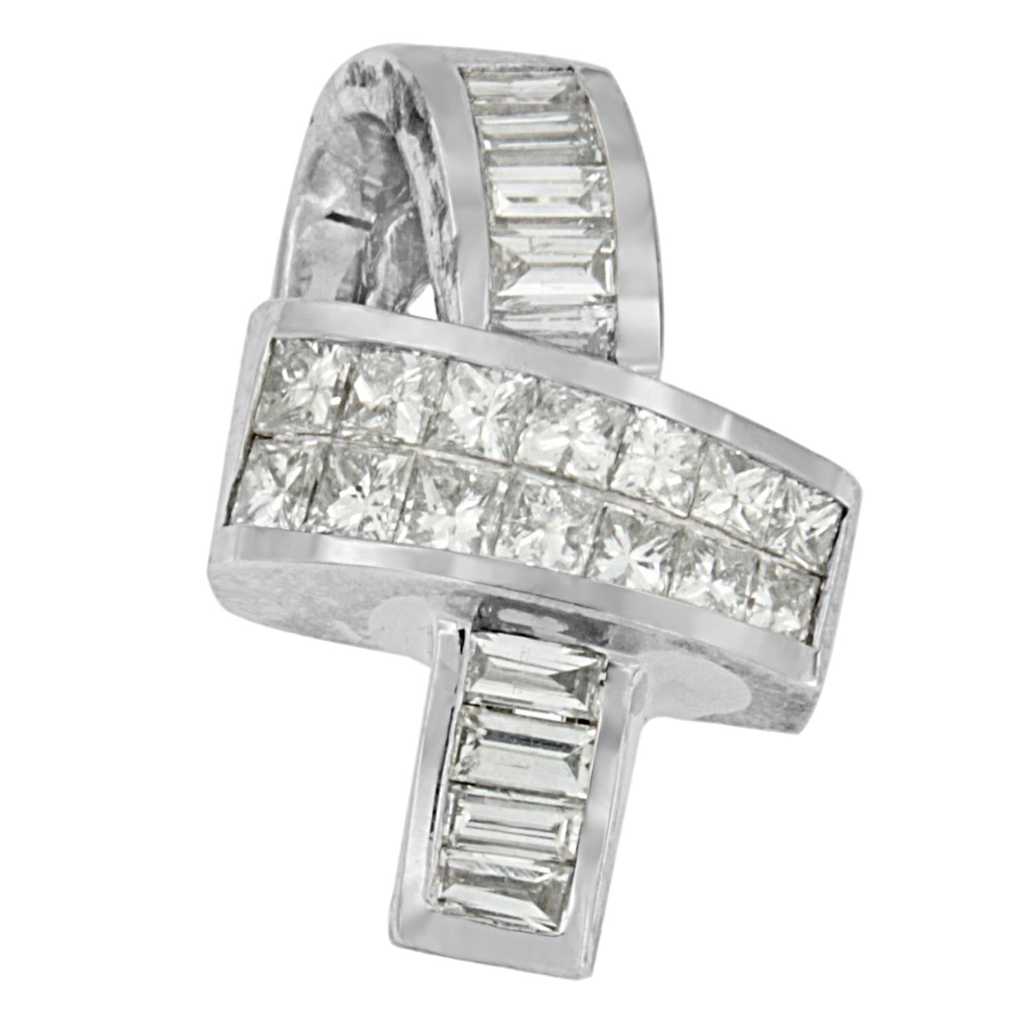 Princess Cut 14K White Gold 2.0 Carat Princess & Baguette Cut Diamond Ribbon Pendant Necklace For Sale