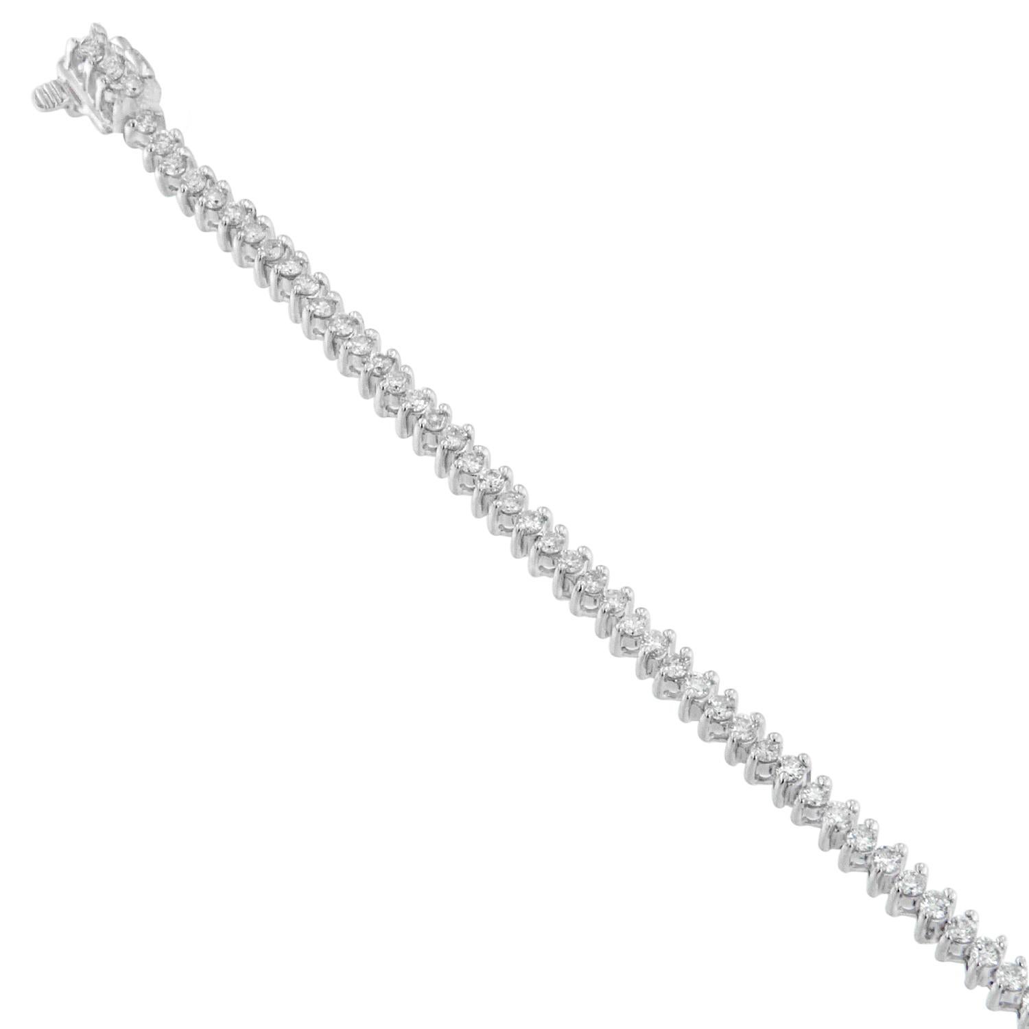 Contemporary 14k White Gold 2.0 Carat Round Cut Diamond Tennis Bracelet For Sale