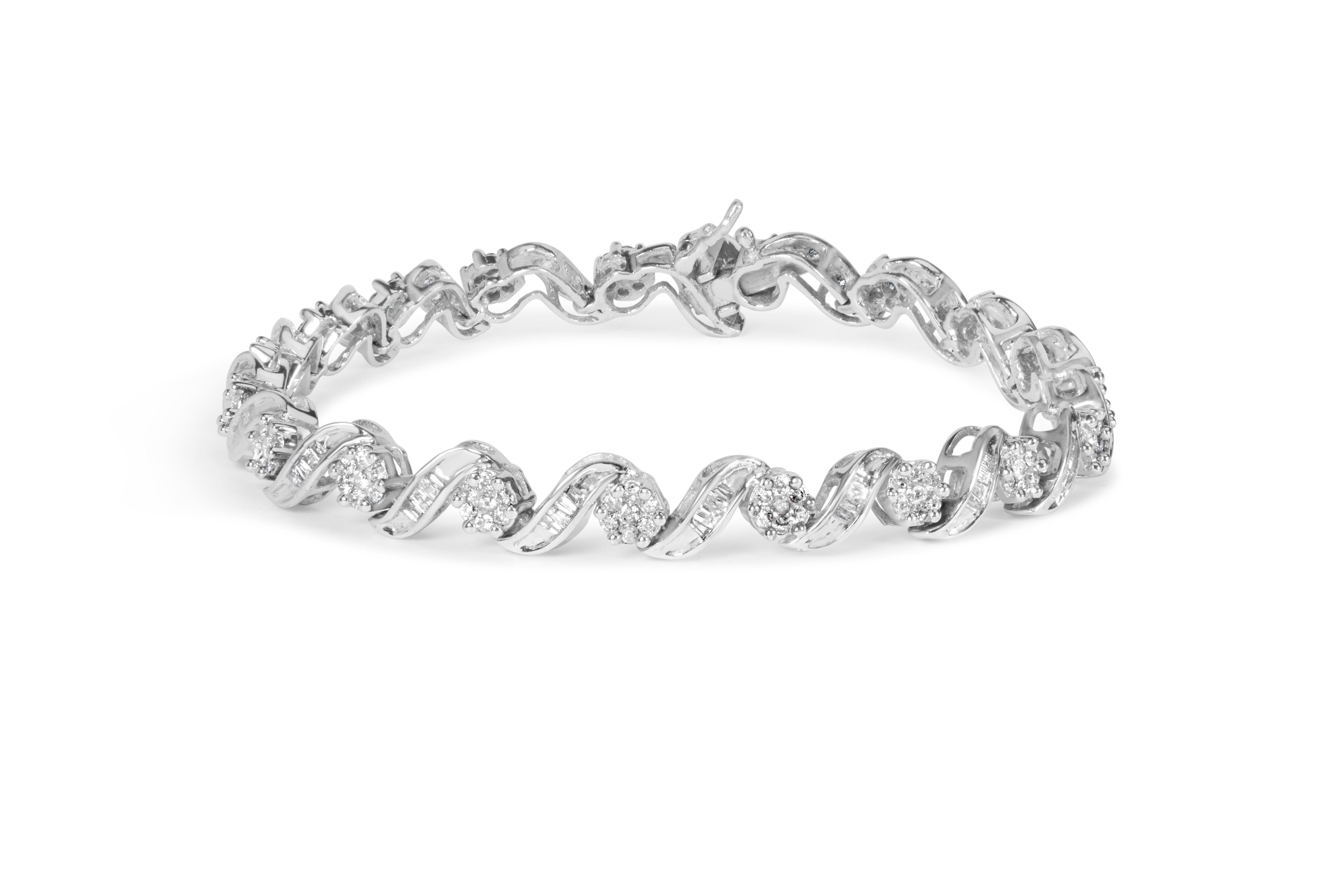 14K White Gold 2.00 Carat Diamond Cluster and Spiral Link Bracelet In New Condition For Sale In New York, NY
