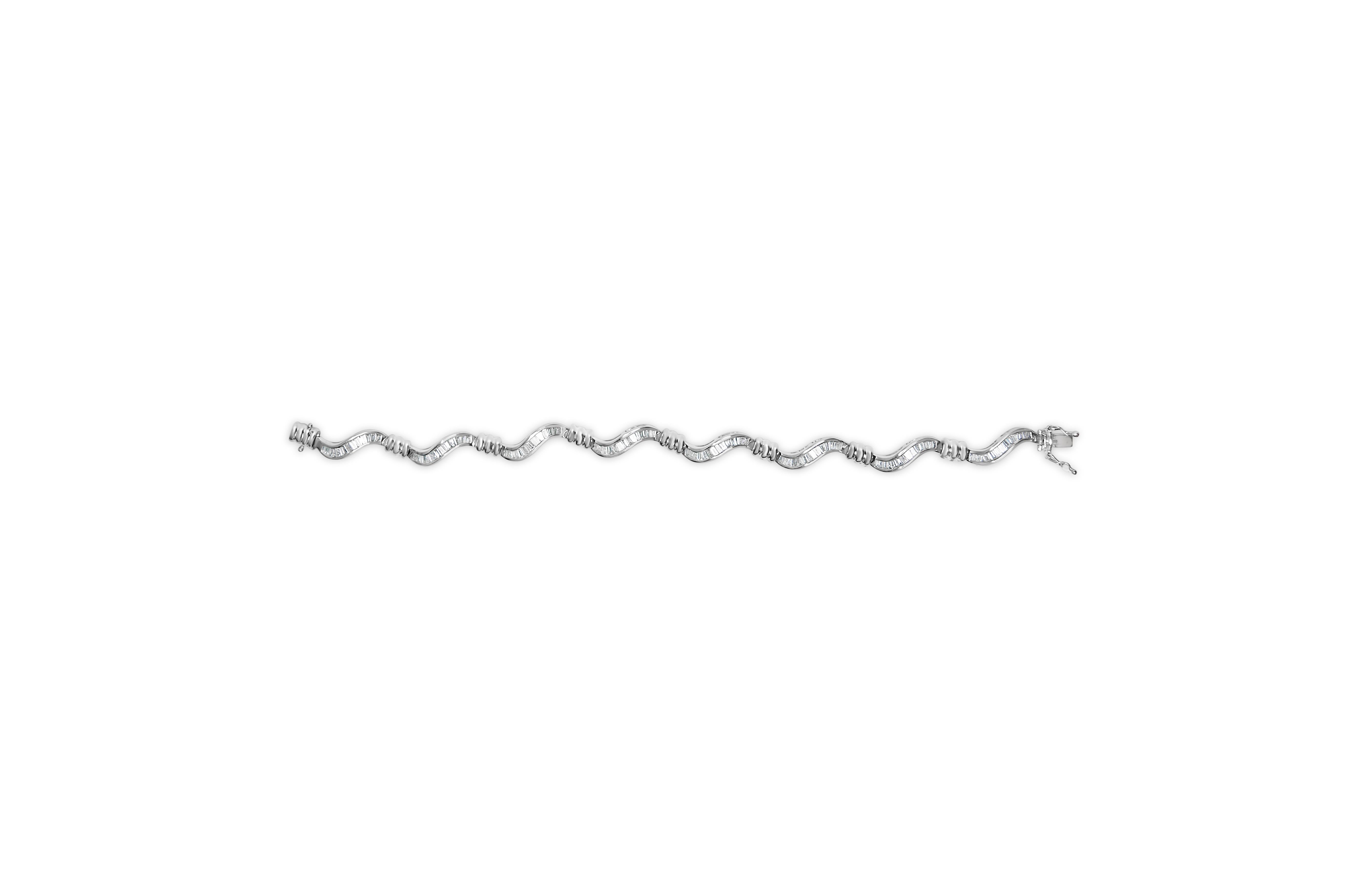 Taille baguette Bracelet en or blanc 14K à maillons en spirale avec 2.00 Cttw Baguette-Cut 7