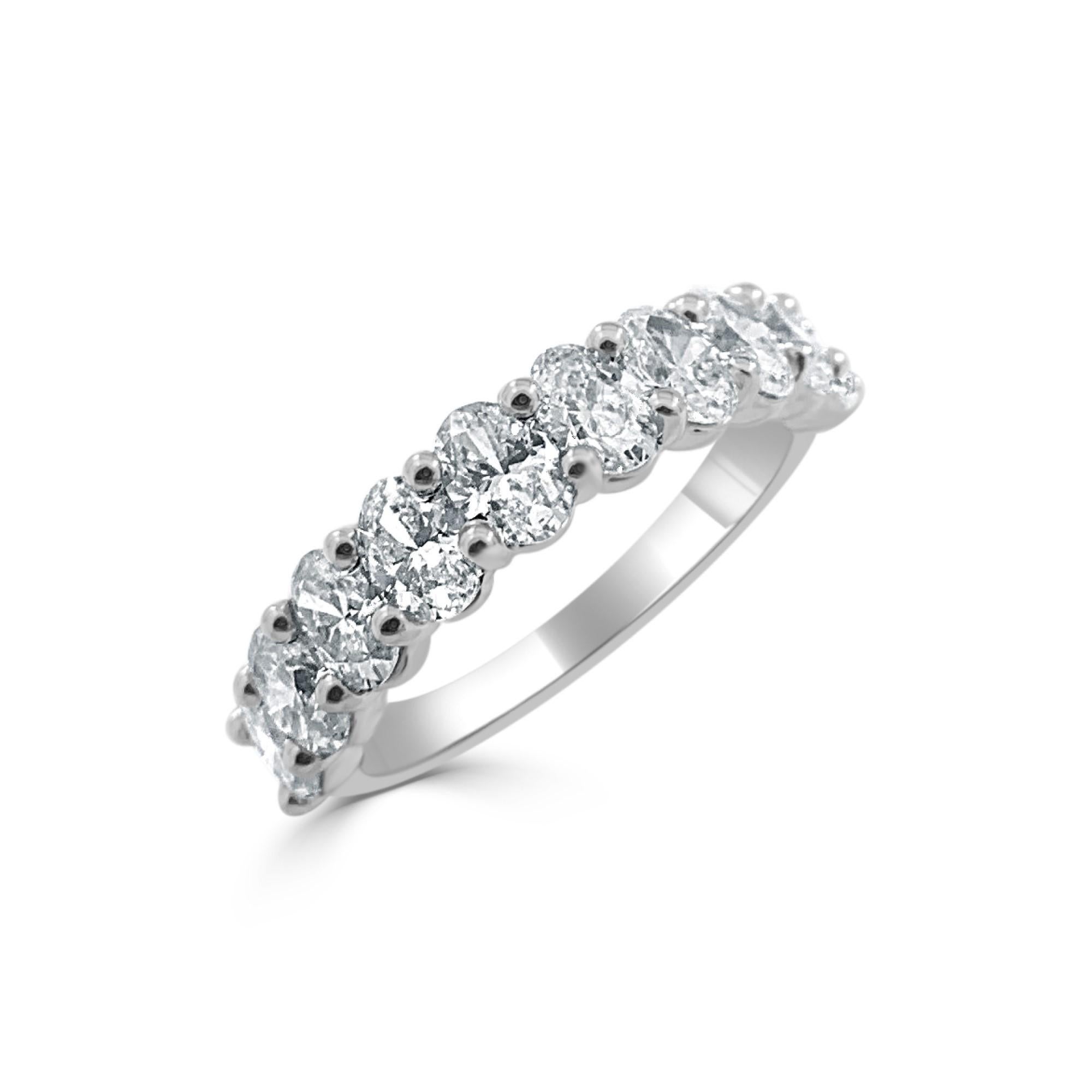 Baguette Cut 14K White Gold 2.00ct Diamond Oval Band for Her For Sale
