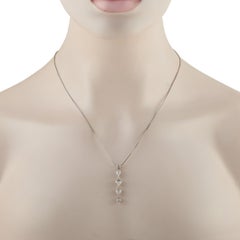 Collier avec pendentif en forme de goutte en or blanc 14 carats serti d'un diamant de 2,0 carats MF16-070226