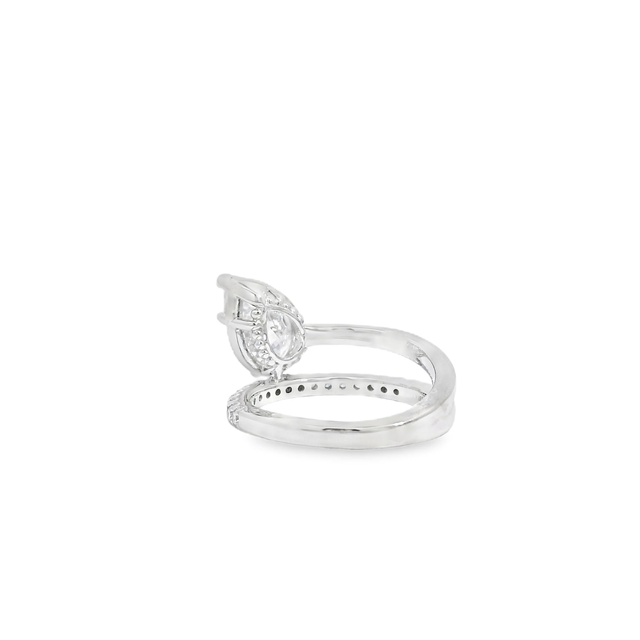 Anillo de compromiso de oro blanco de 14k con diamantes certificados GIA de 2,19 ct en venta 5