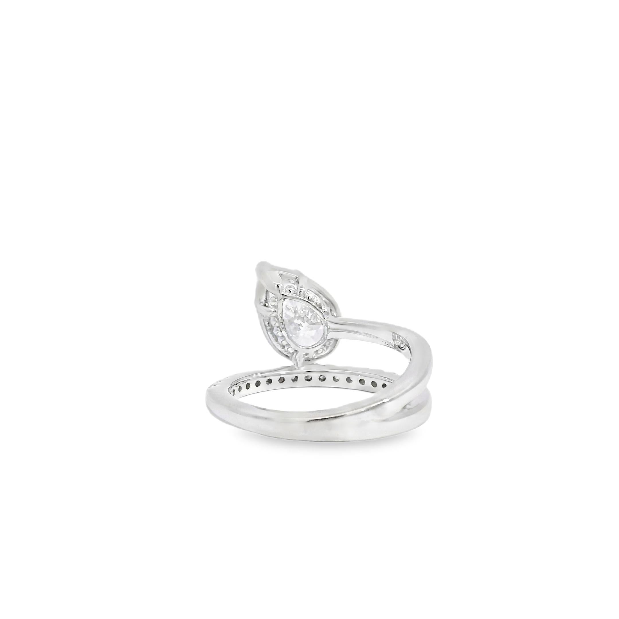 Anillo de compromiso de oro blanco de 14k con diamantes certificados GIA de 2,19 ct en venta 6