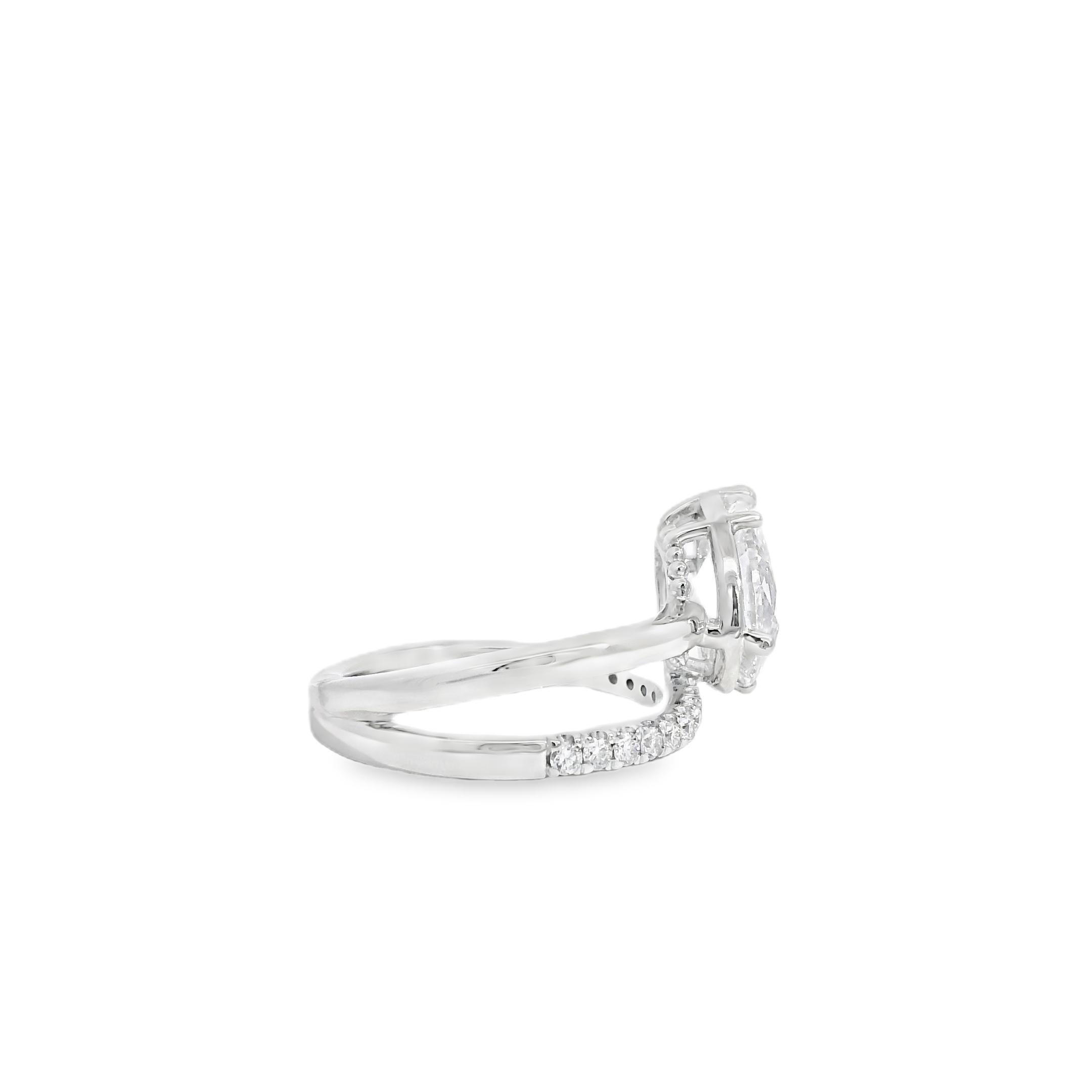 Anillo de compromiso de oro blanco de 14k con diamantes certificados GIA de 2,19 ct en venta 11
