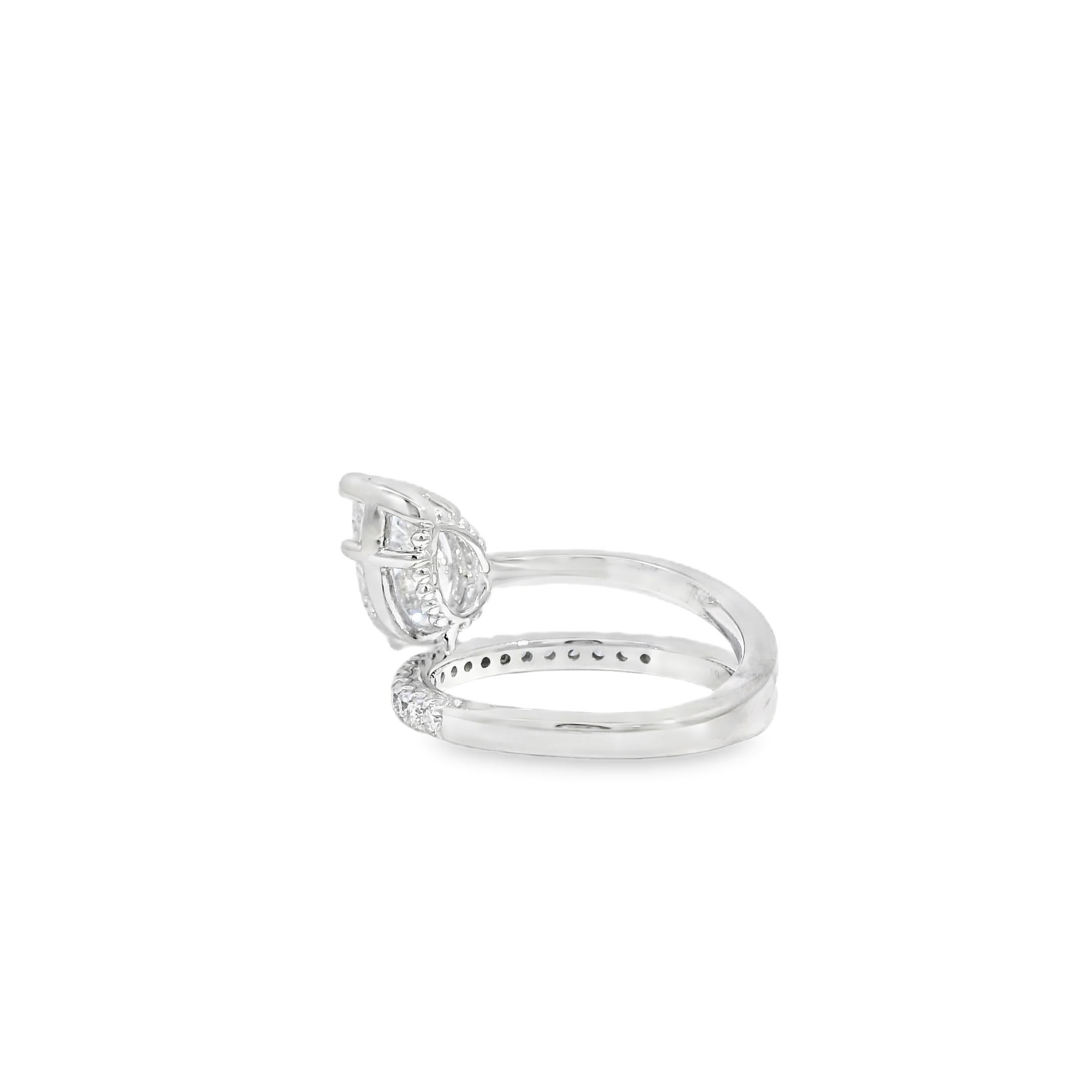 Anillo de compromiso de oro blanco de 14k con diamantes certificados GIA de 2,19 ct en venta 4