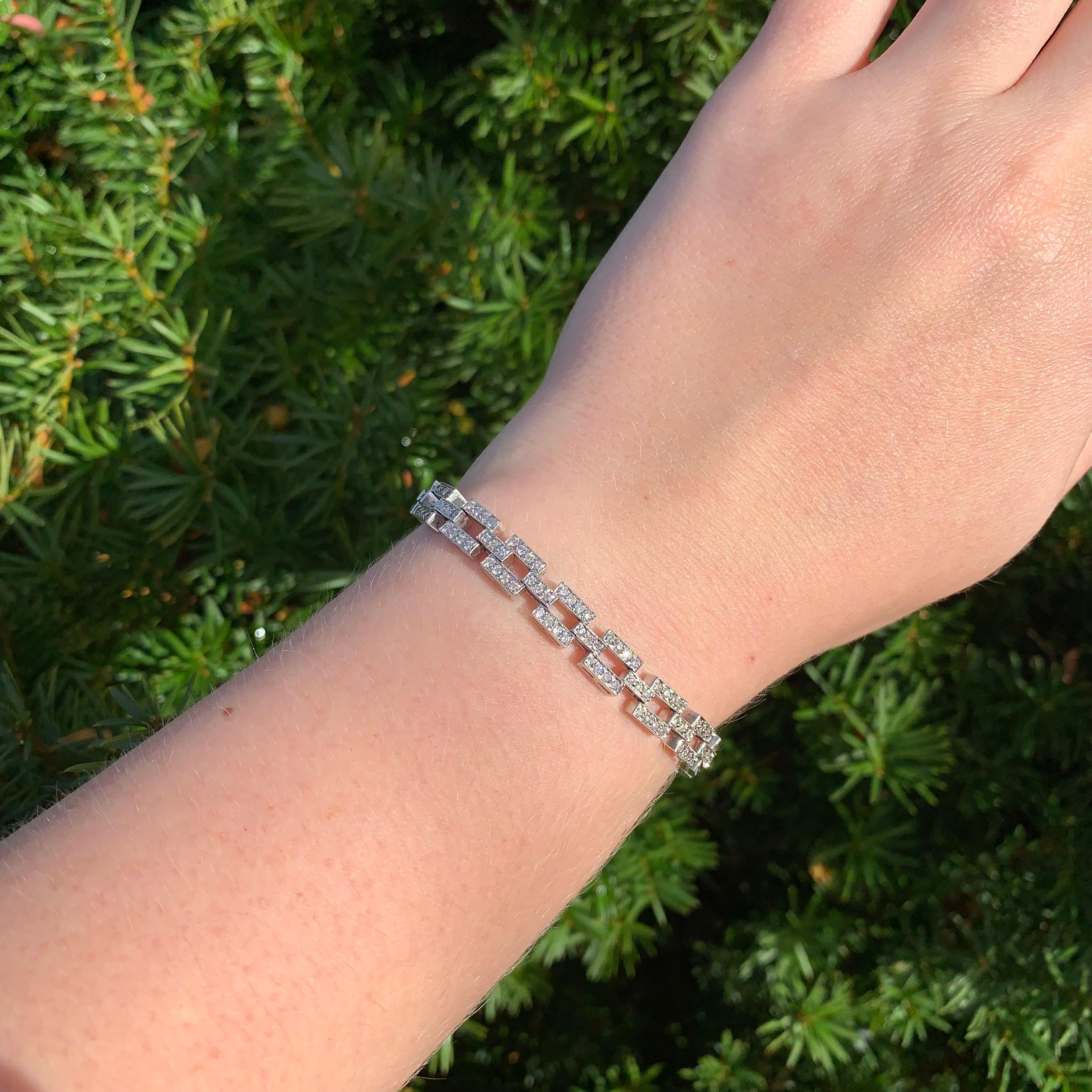 14K White Gold 2.20 carat tw Diamond Tennis Bracelet with Square Links 7 1/8