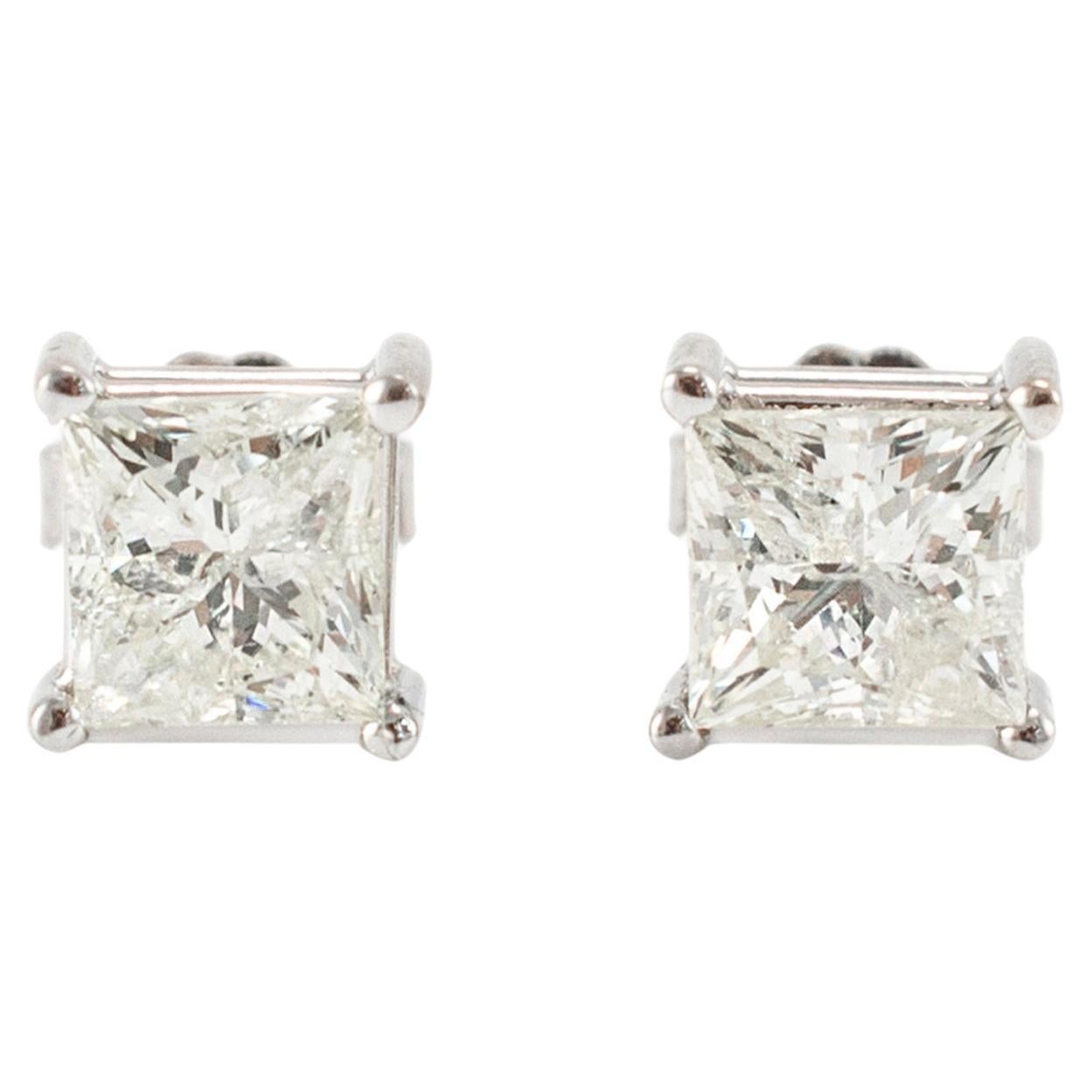 14K White Gold 2.20ct Princess Cut Diamond Push Back Stud Earrings For Sale