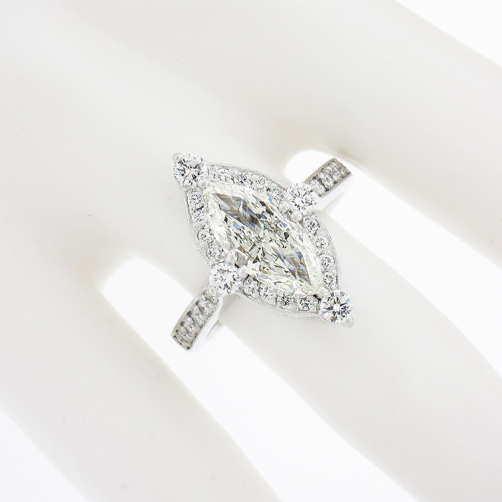 14k White Gold 2.2ctw Gia Fiery Marquise Diamond Big Show Engagement Ring In Excellent Condition For Sale In Montclair, NJ
