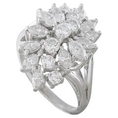 Anello con diamanti a grappolo in oro bianco 14 carati, 2,48 carati