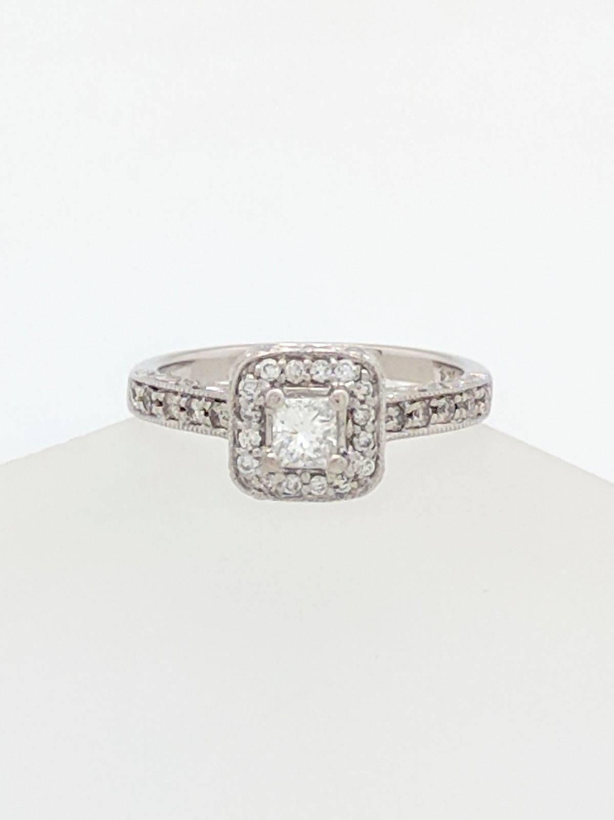 14 Karat White Gold .24 Carat Princess Cut Diamond Halo Engagement Ring SI2/H In Excellent Condition In Gainesville, FL