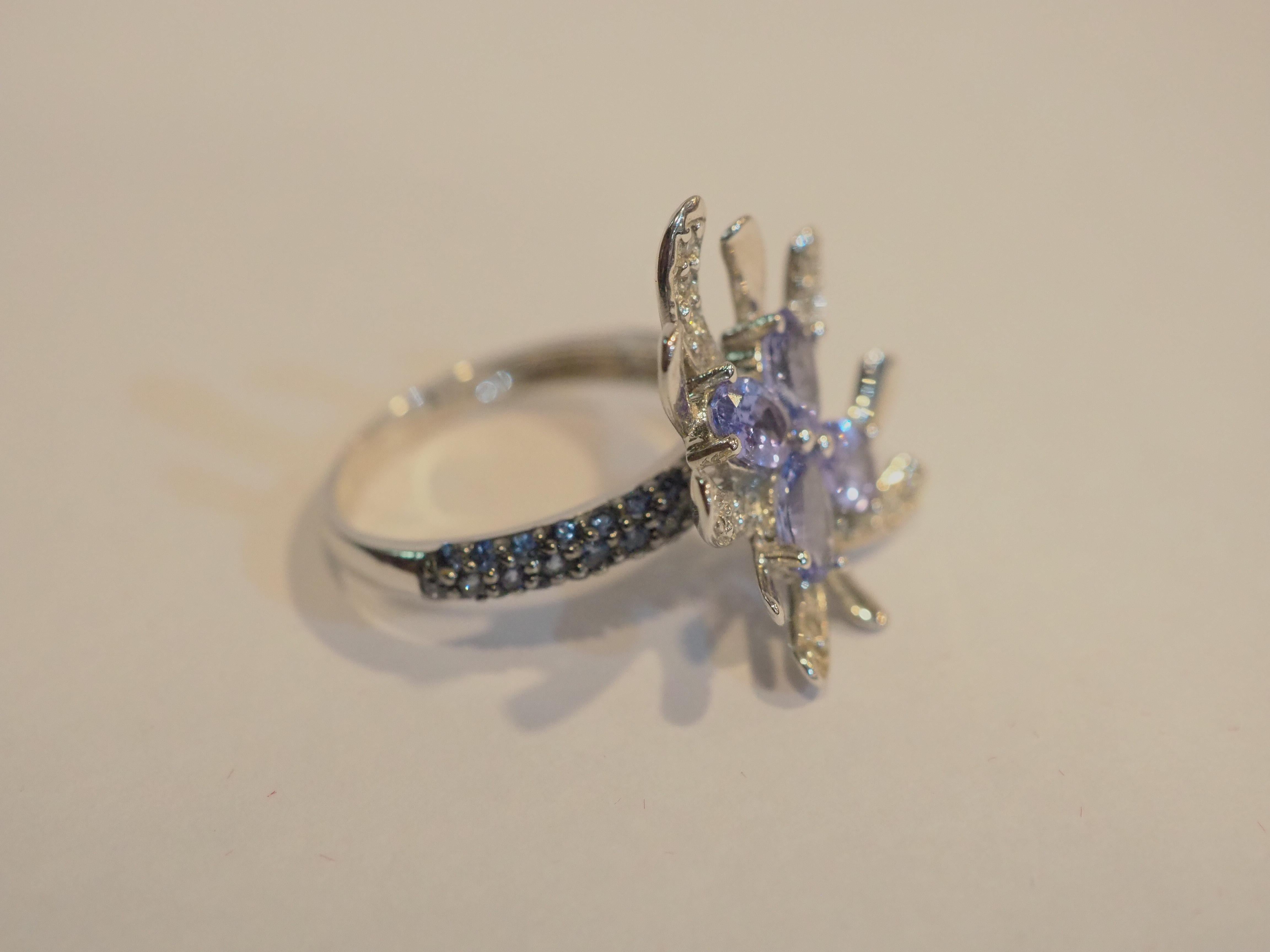 Women's 14K White Gold 2.74ctw Tanzanite, Sapphire & Diamond Flower Cluster Ring For Sale