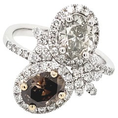 14k White Gold 2.76ct Fancy Oval-cut and Round Natural Diamond Ring (Size 6.5)