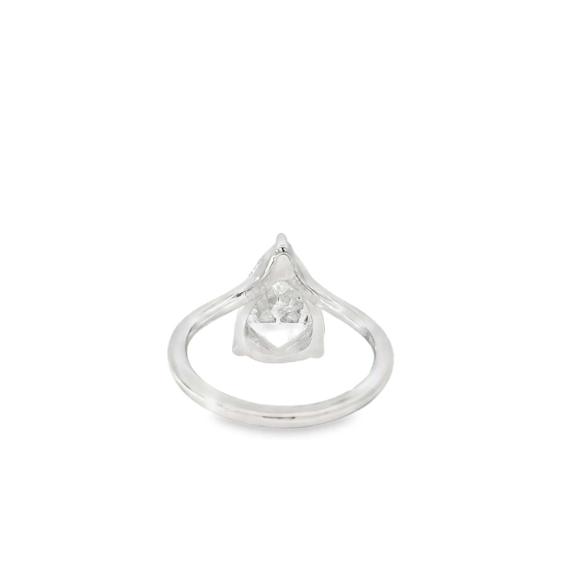 Bague de fiançailles en or blanc 14k 2,88ct diamant taille poire en vente 5
