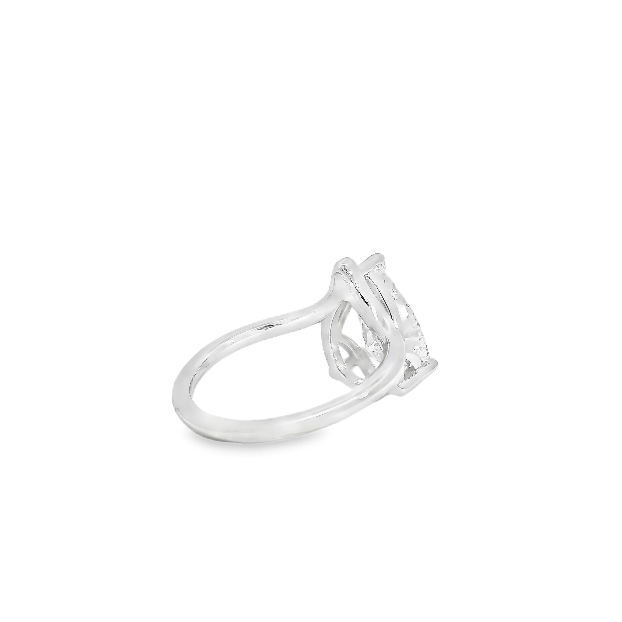 Bague de fiançailles en or blanc 14k 2,88ct diamant taille poire en vente 7