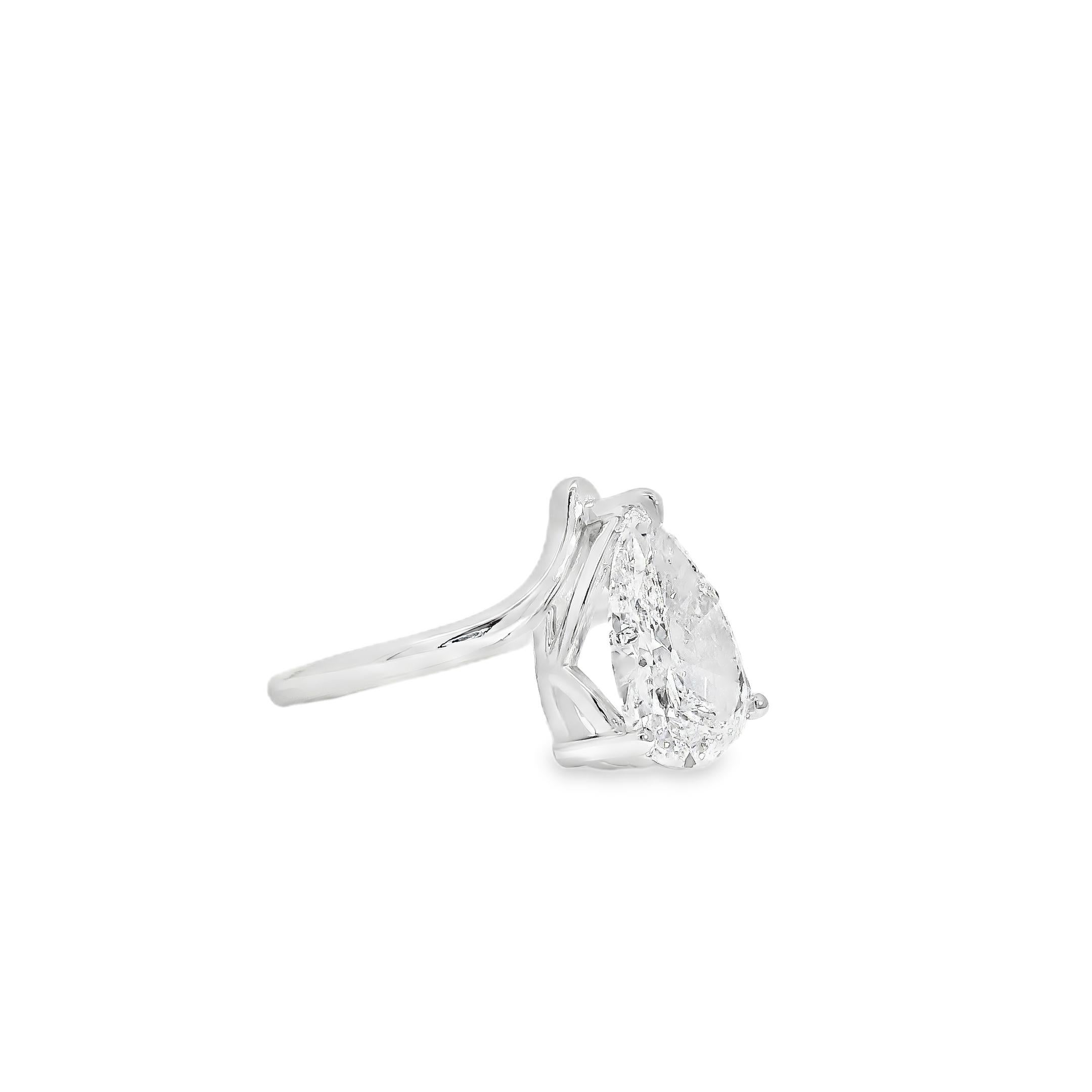 Bague de fiançailles en or blanc 14k 2,88ct diamant taille poire en vente 13