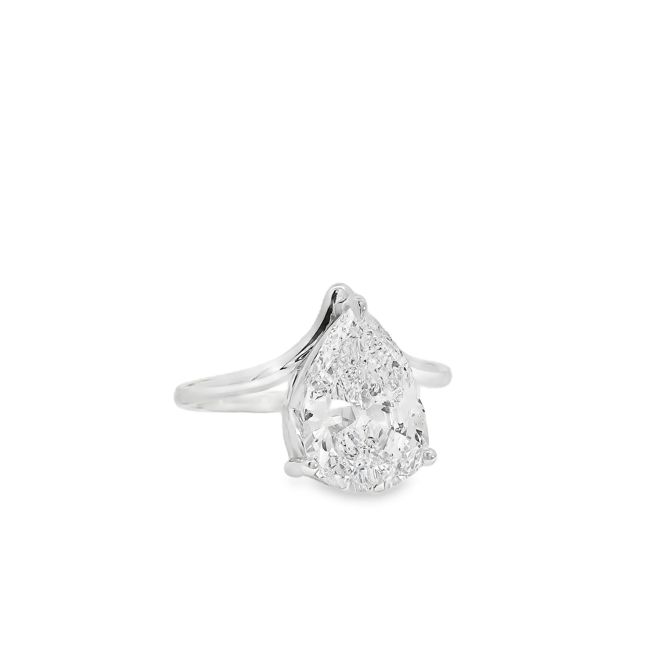 Bague de fiançailles en or blanc 14k 2,88ct diamant taille poire en vente 15