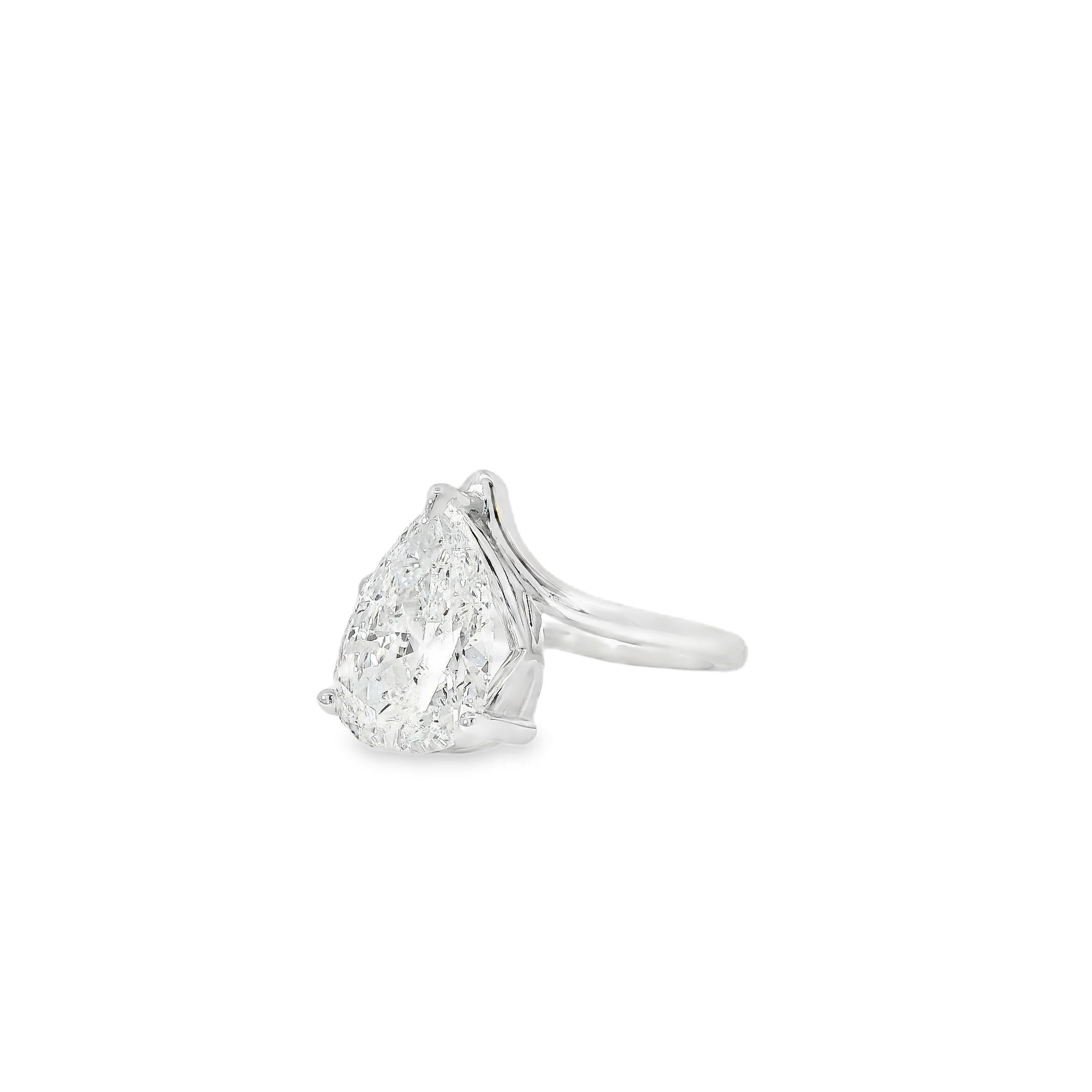 Taille poire Bague de fiançailles en or blanc 14k 2,88ct diamant taille poire en vente