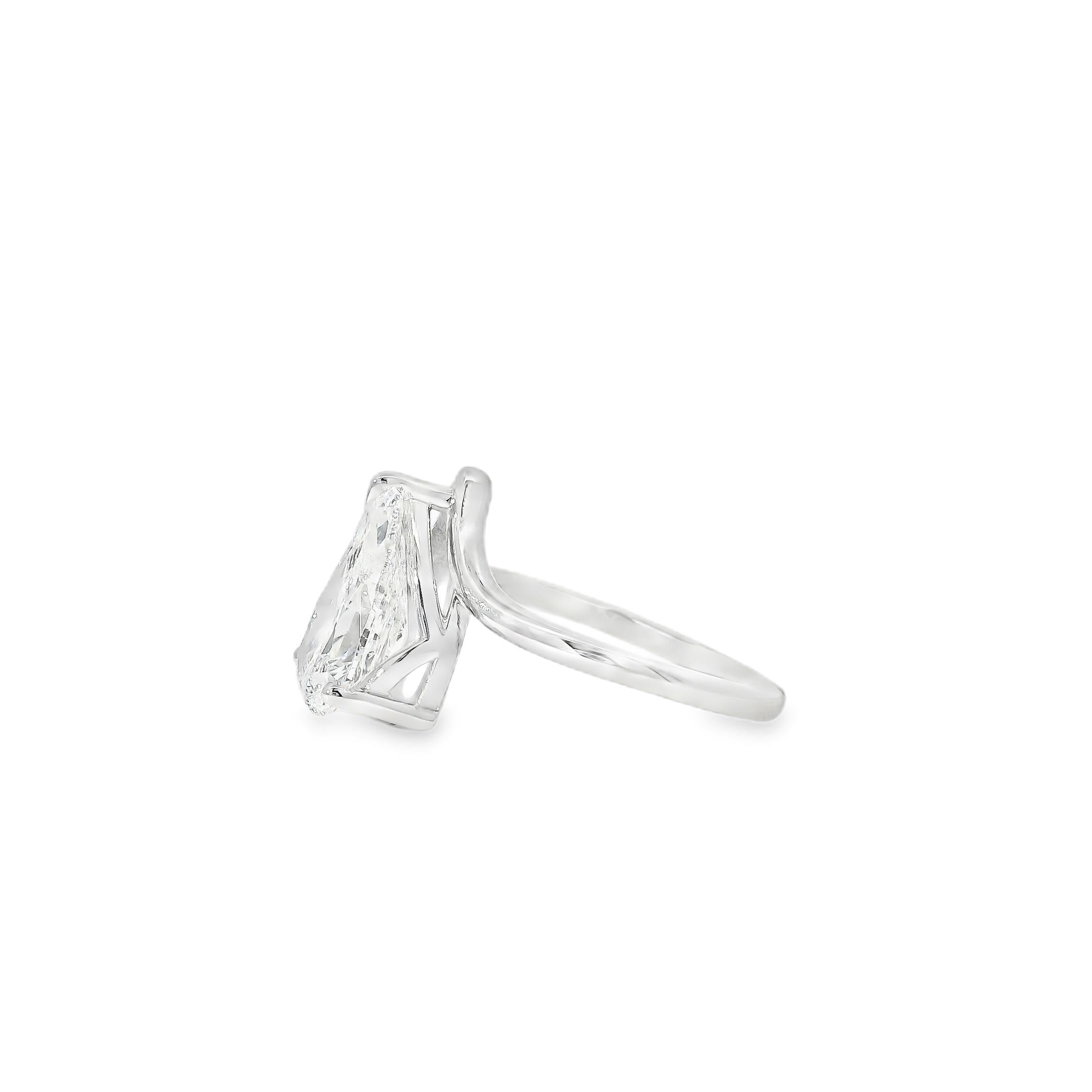 Bague de fiançailles en or blanc 14k 2,88ct diamant taille poire en vente 1